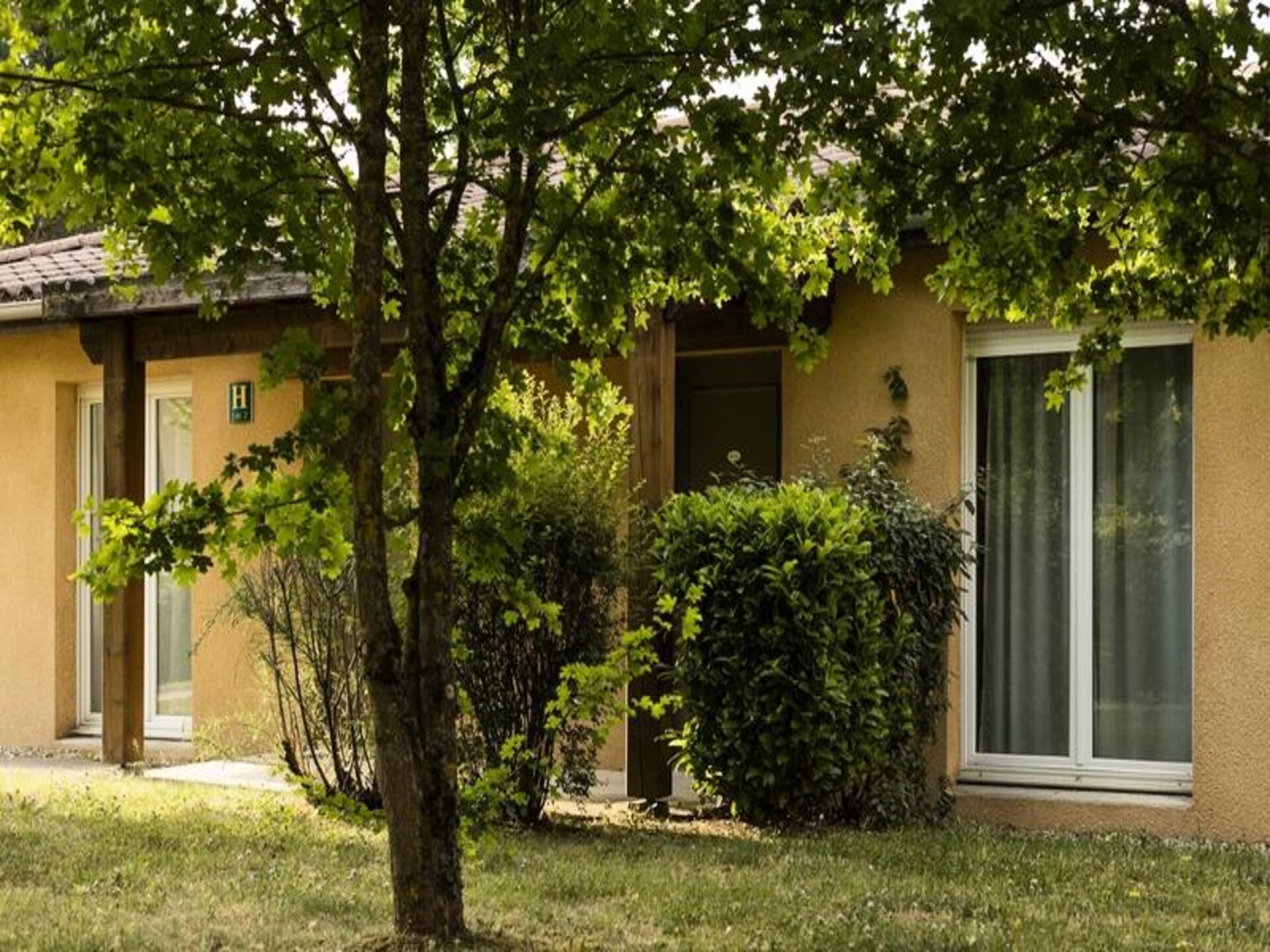 Ruim duplexappartement voor 8 personen bij Lyon met zwembad - foto 9