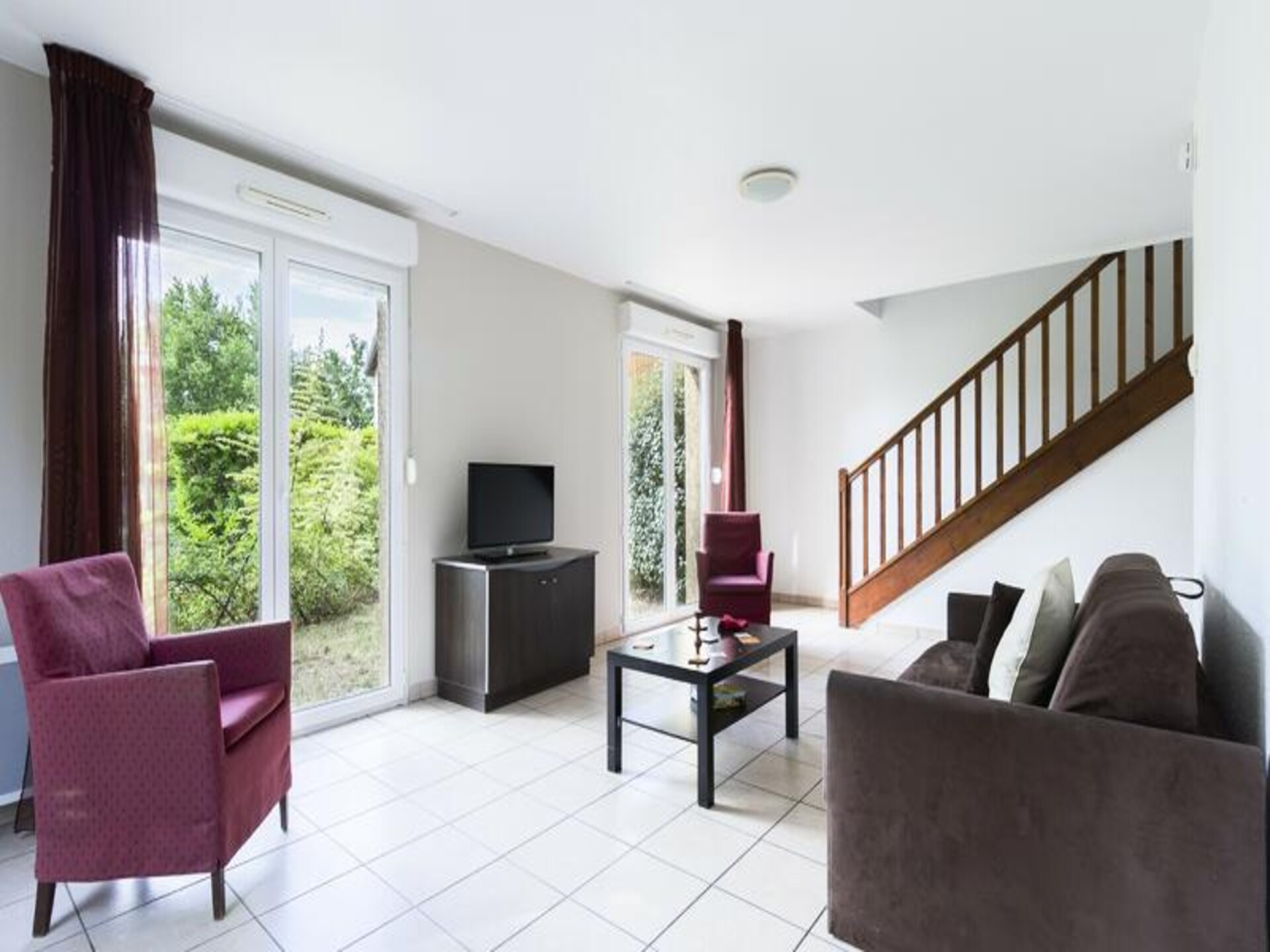 Ruim duplexappartement voor 8 personen bij Lyon met zwembad - foto 14