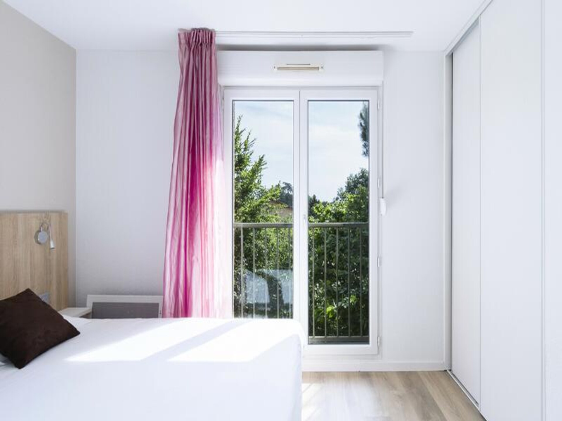 Ruim duplexappartement voor 8 personen bij Lyon met zwembad - foto 19