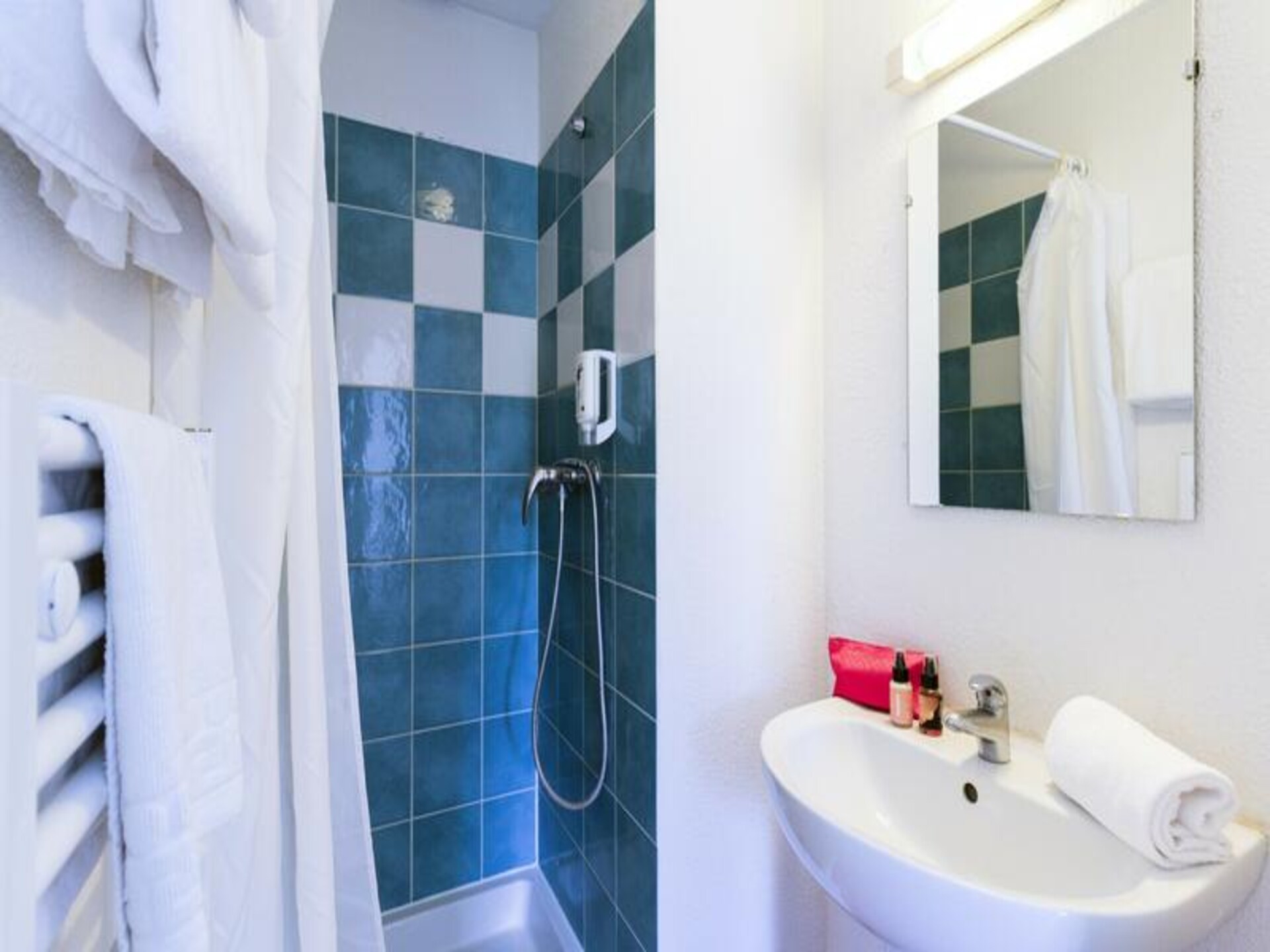 Ruim duplexappartement voor 8 personen bij Lyon met zwembad - foto 24