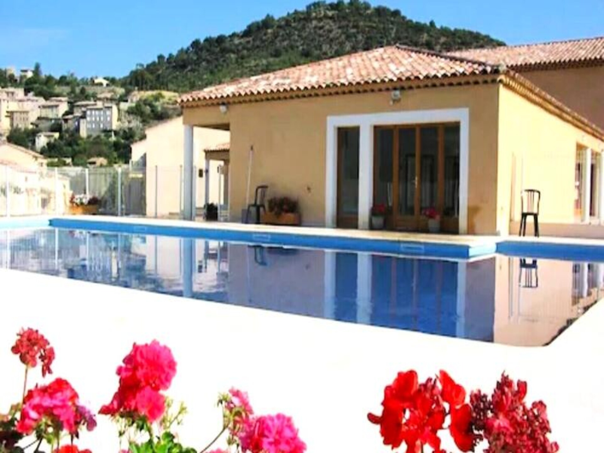 Appartement Résidence Le Hameau des Sources *** in Montbrun-les-Bains, Drôme Provençale - foto 1