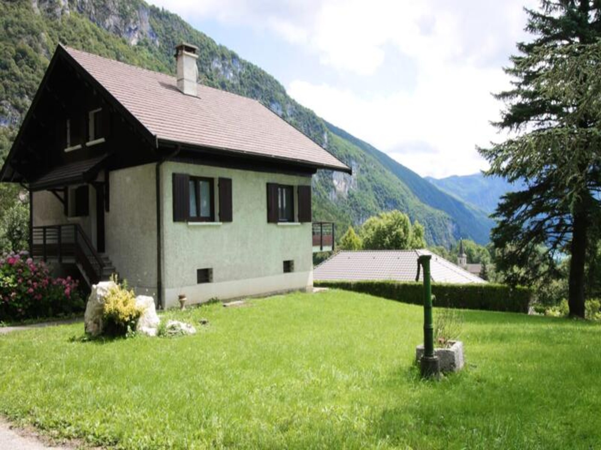 Sfeervol chalet met 5 slaapkamers en panorama op Lac d'Aiguebelette - foto 3