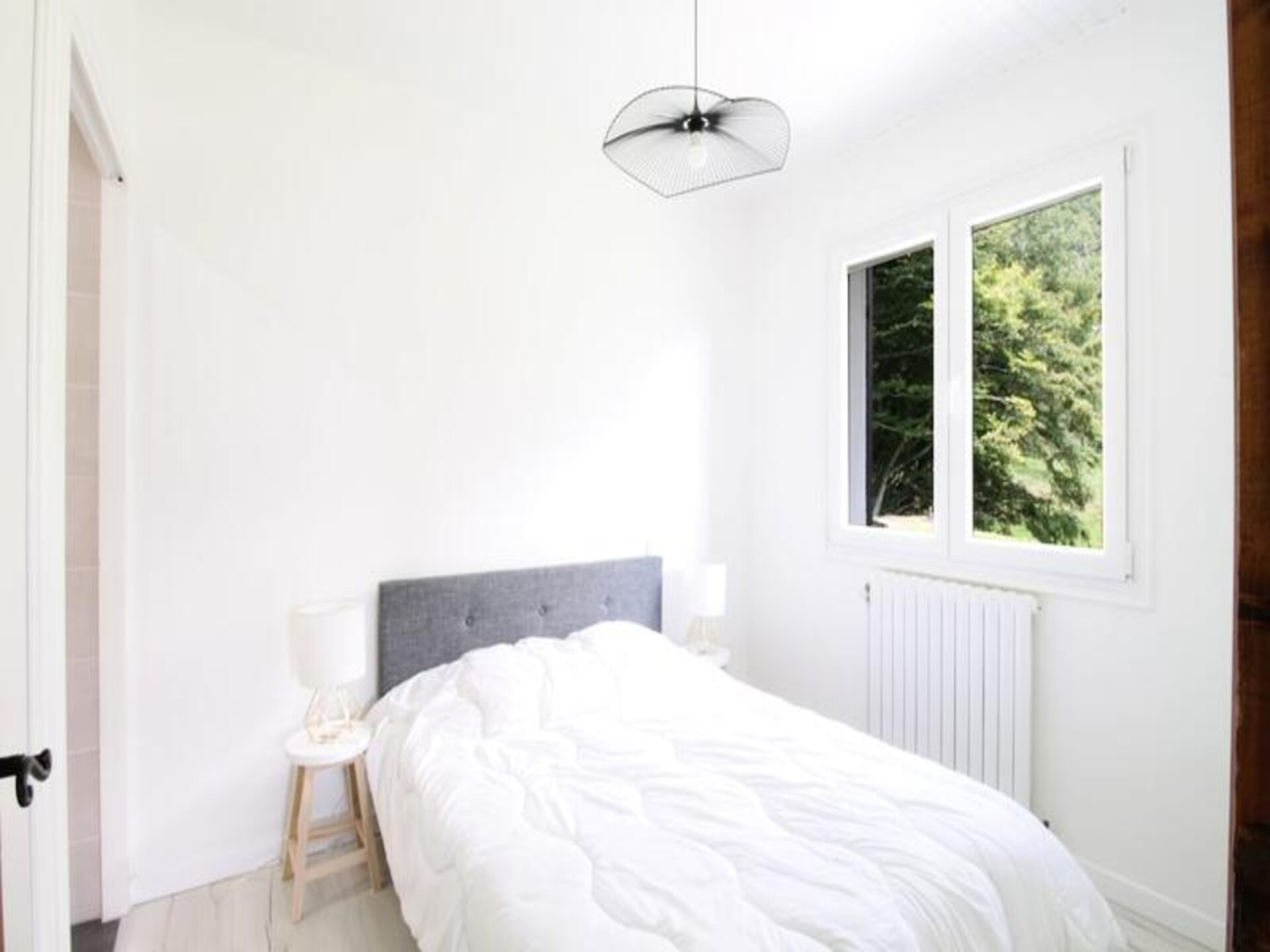 Sfeervol chalet met 5 slaapkamers en panorama op Lac d'Aiguebelette - foto 14