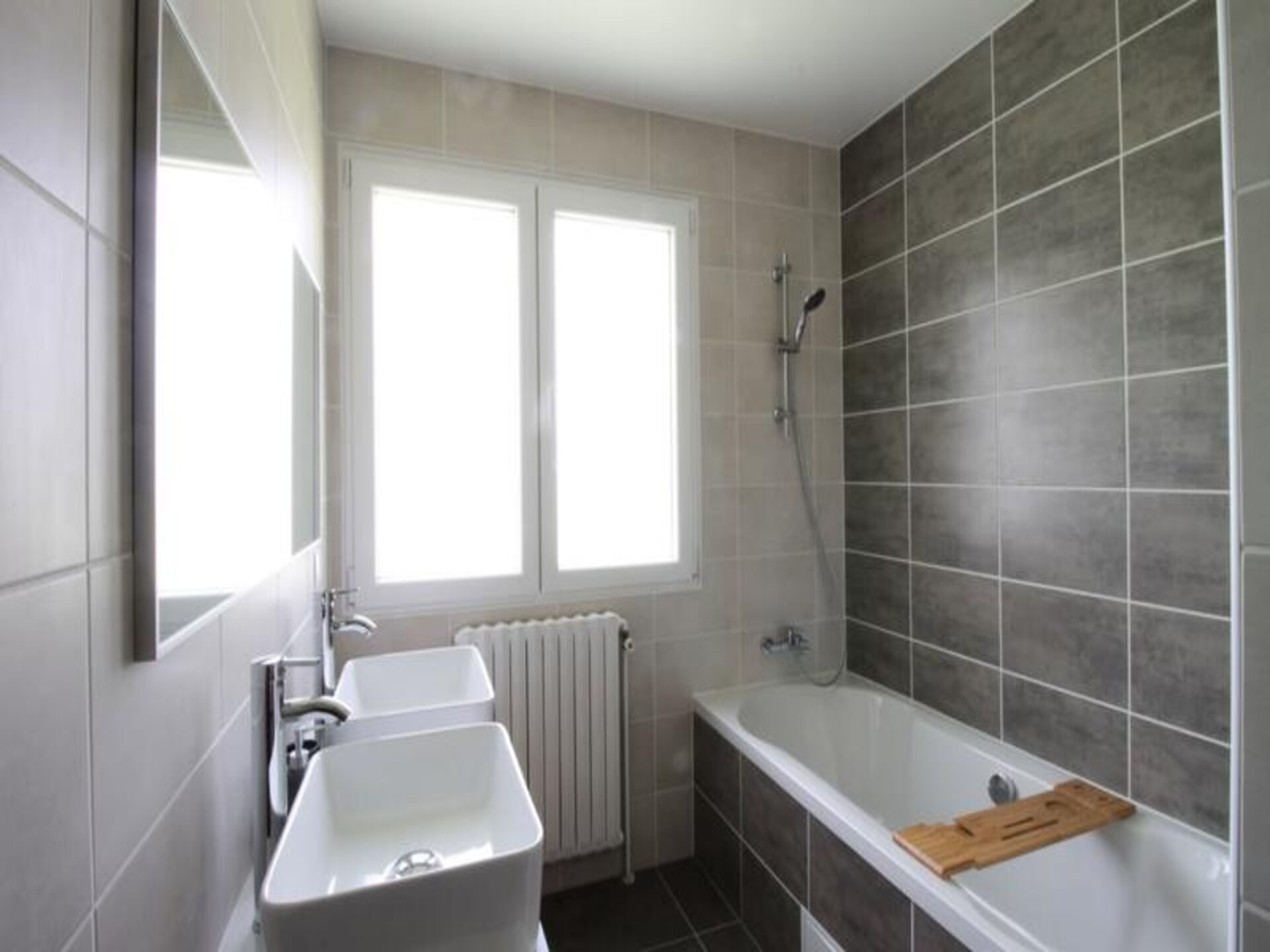 Sfeervol chalet met 5 slaapkamers en panorama op Lac d'Aiguebelette - foto 19