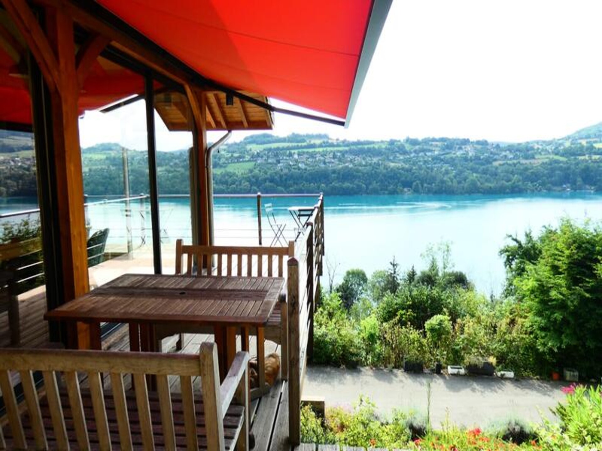 Romantisch chalet met panoramisch uitzicht op het meer van Paladru en privé-spa - foto 4