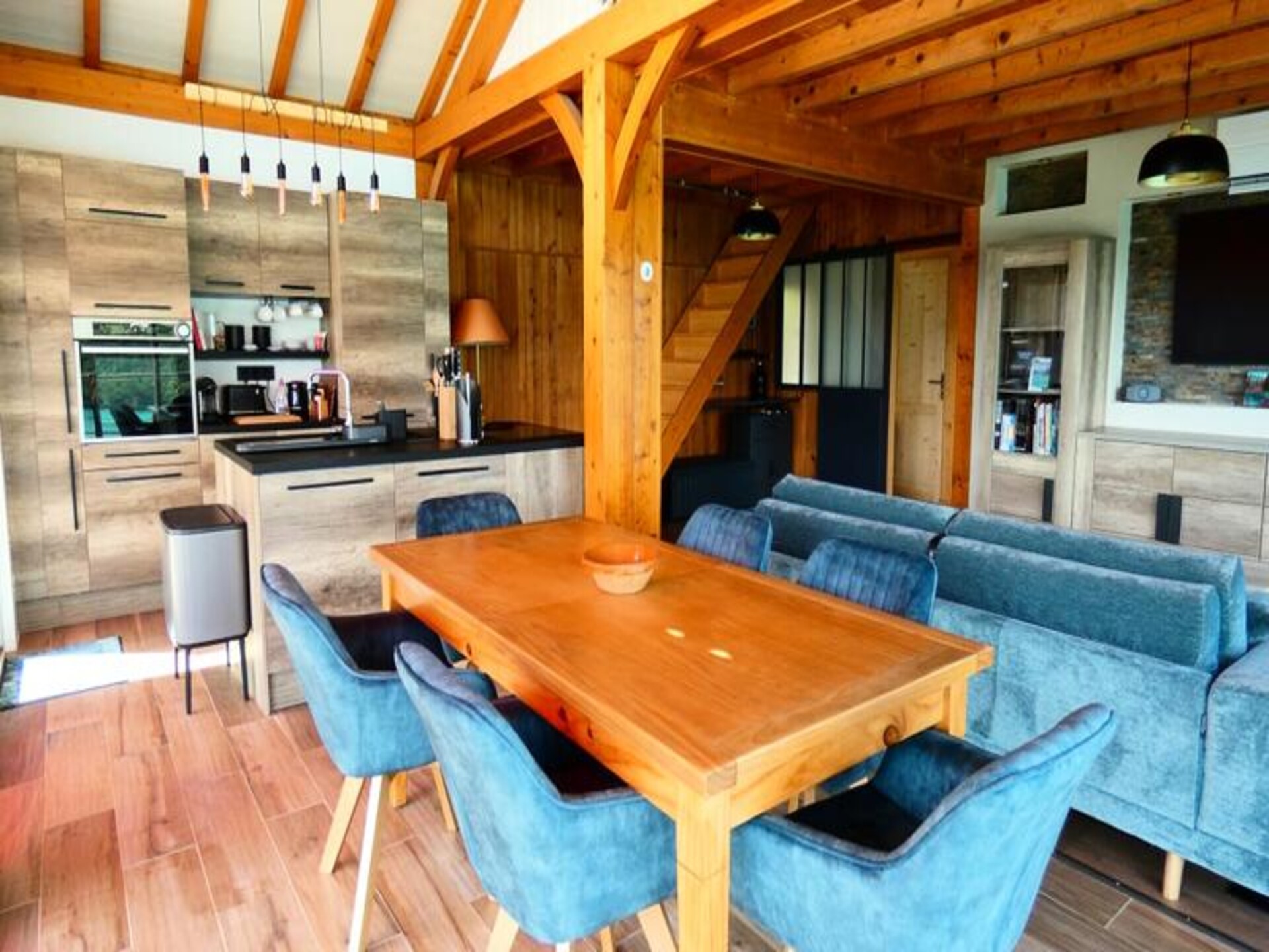 Romantisch chalet met panoramisch uitzicht op het meer van Paladru en privé-spa - foto 6