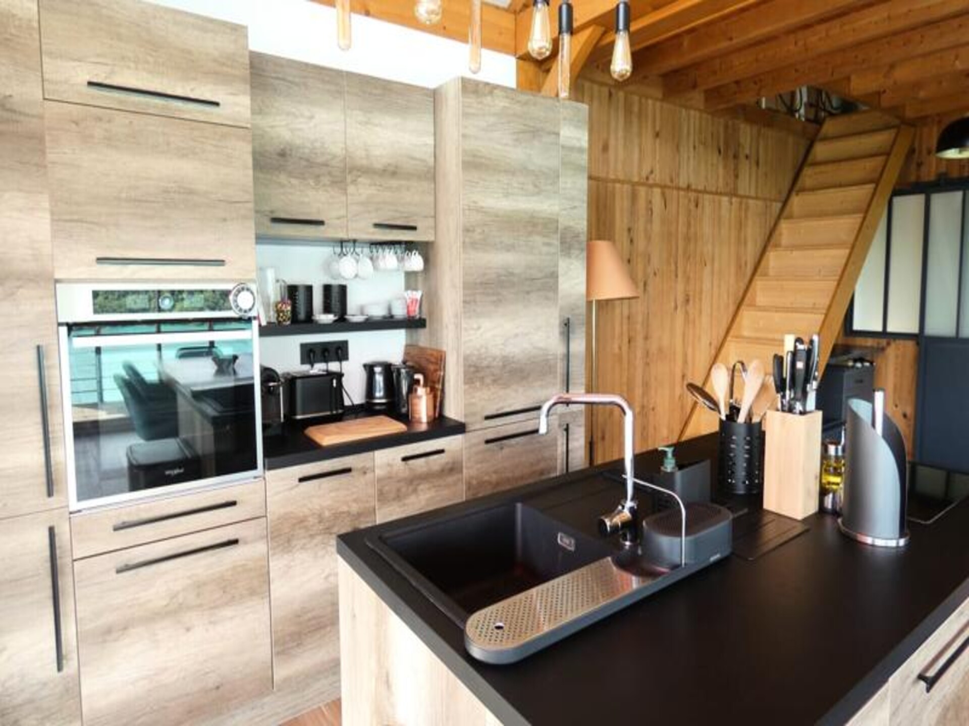 Romantisch chalet met panoramisch uitzicht op het meer van Paladru en privé-spa - foto 7