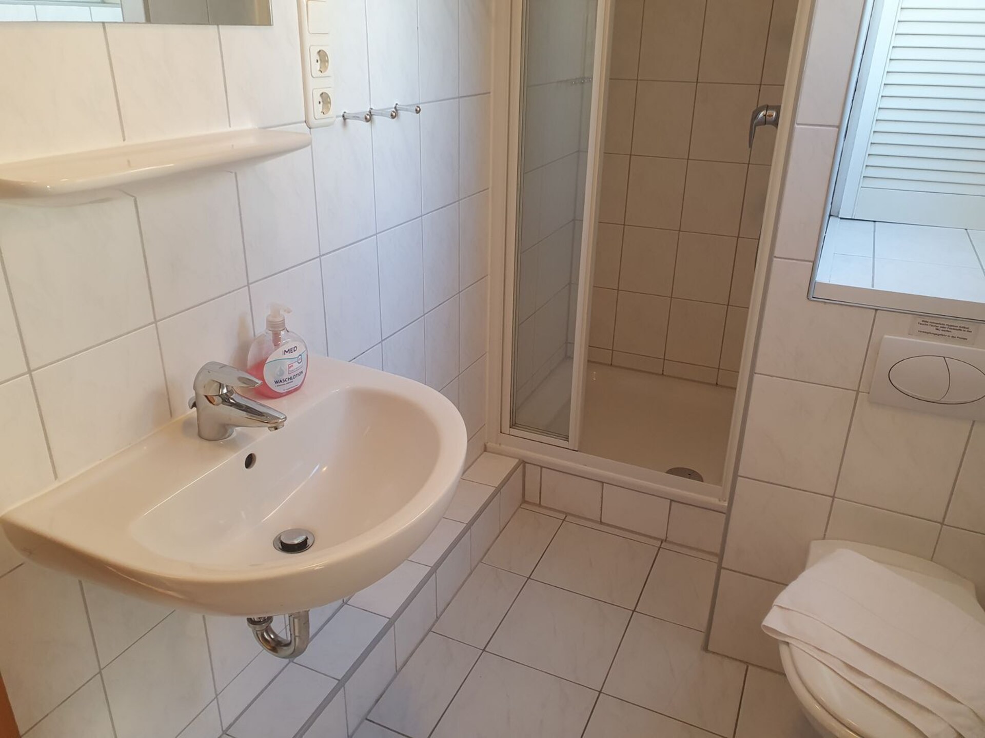 Woonboot aan de Kroesliner See – Uitzicht, rust en Oostzee nabij - foto 17