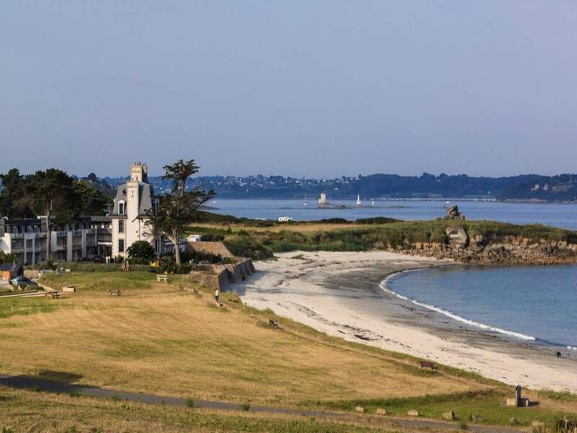 8-persoons appartement met zeezicht in Plougasnou, direct aan het strand - foto 11