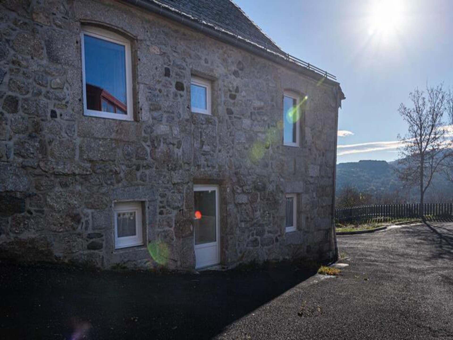 Authentieke Pastorie in Recoules d'Aubrac voor 8 Personen - foto 7