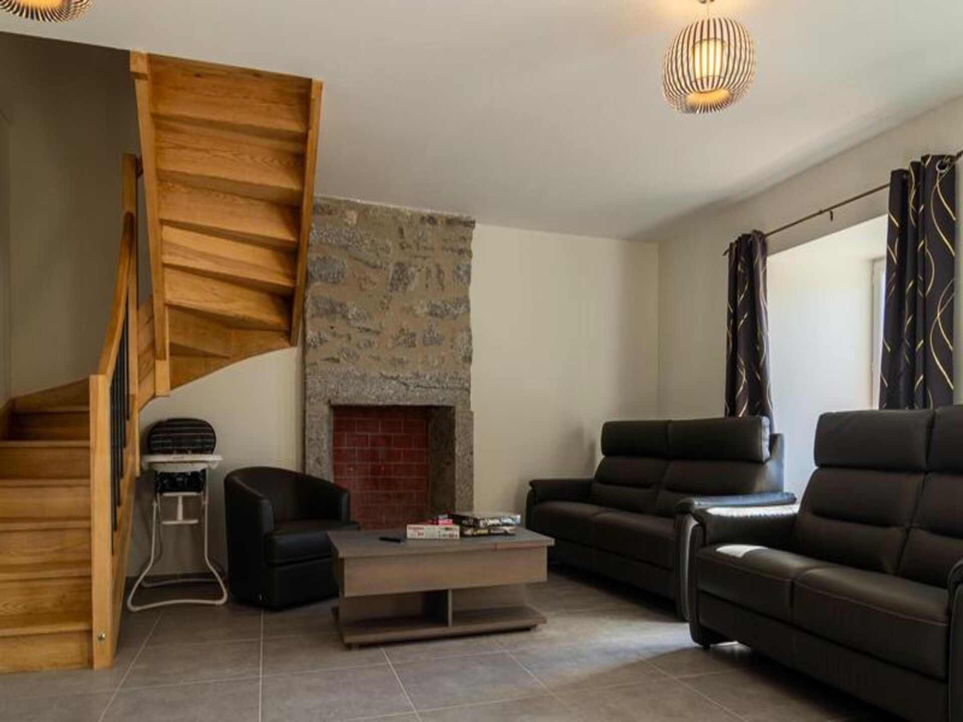 Authentieke Pastorie in Recoules d'Aubrac voor 8 Personen - foto 11