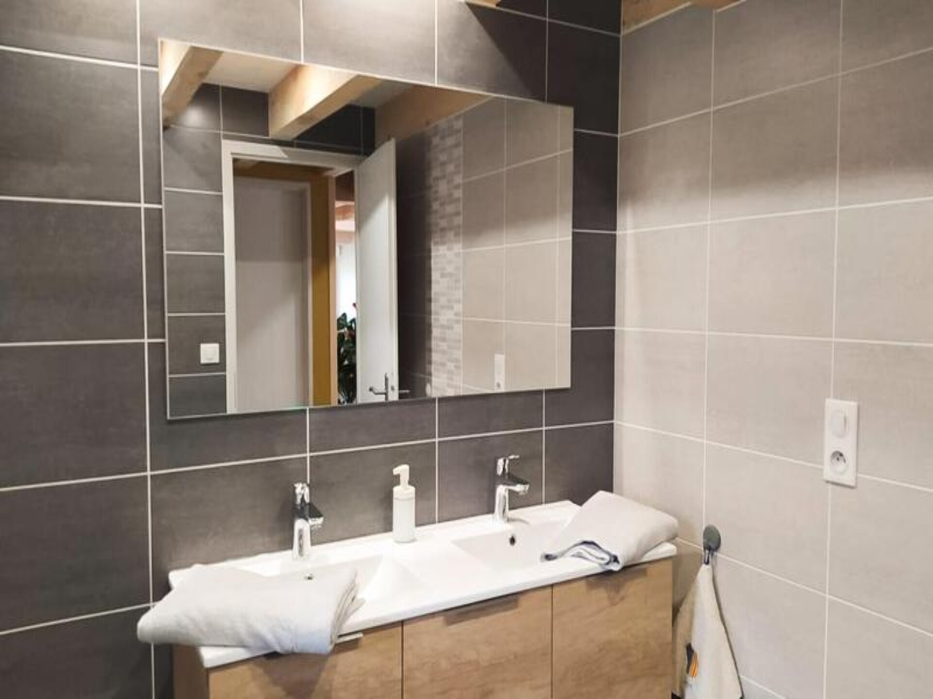 Lou Vachou: Ruim appartement aan de rivier in Rimeize, nabij Aubrac - foto 12