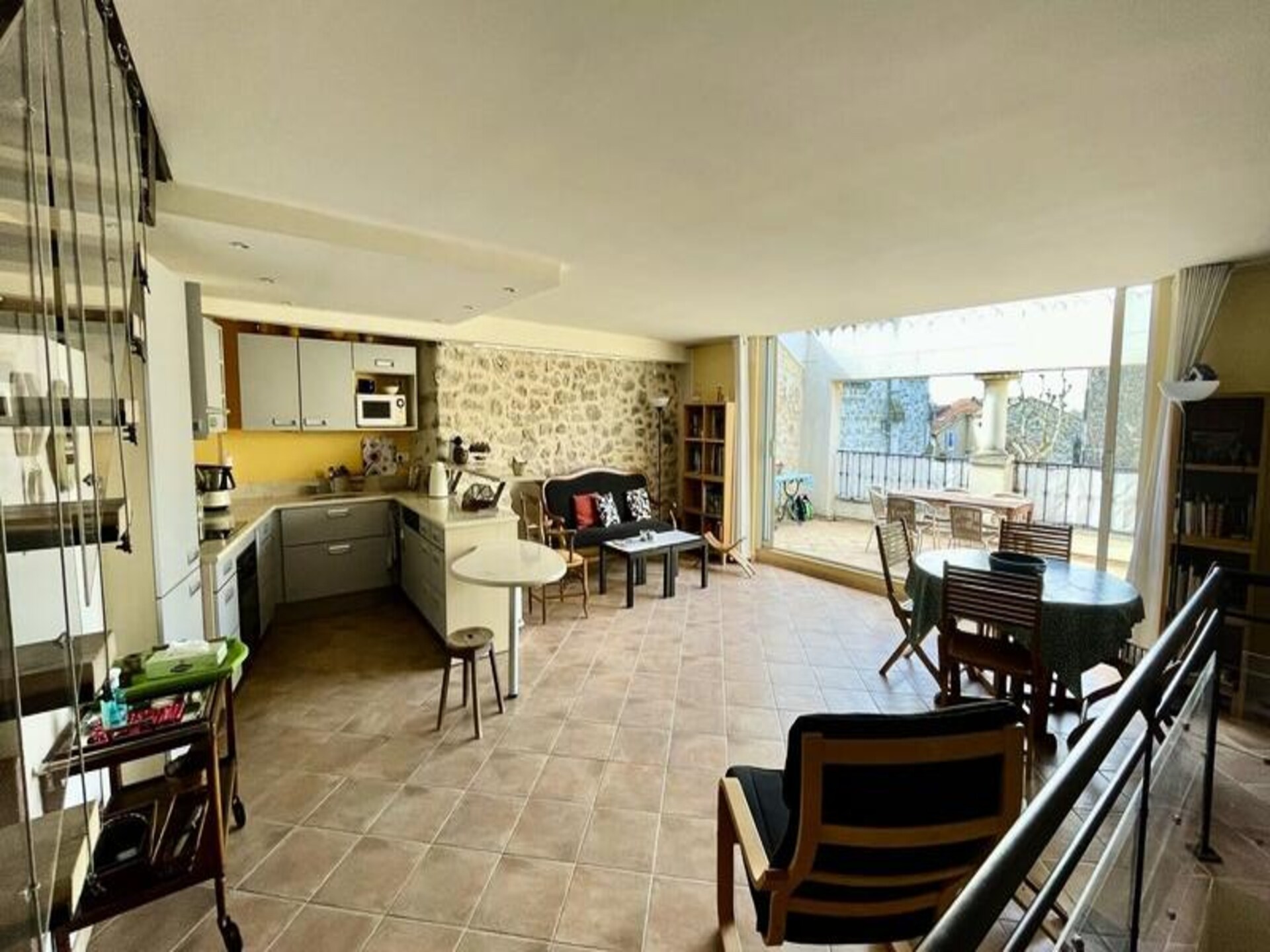 Authentiek dorpsappartement met 3 terrassen in Saint Cannat, vlakbij Aix-en-Provence - foto 2