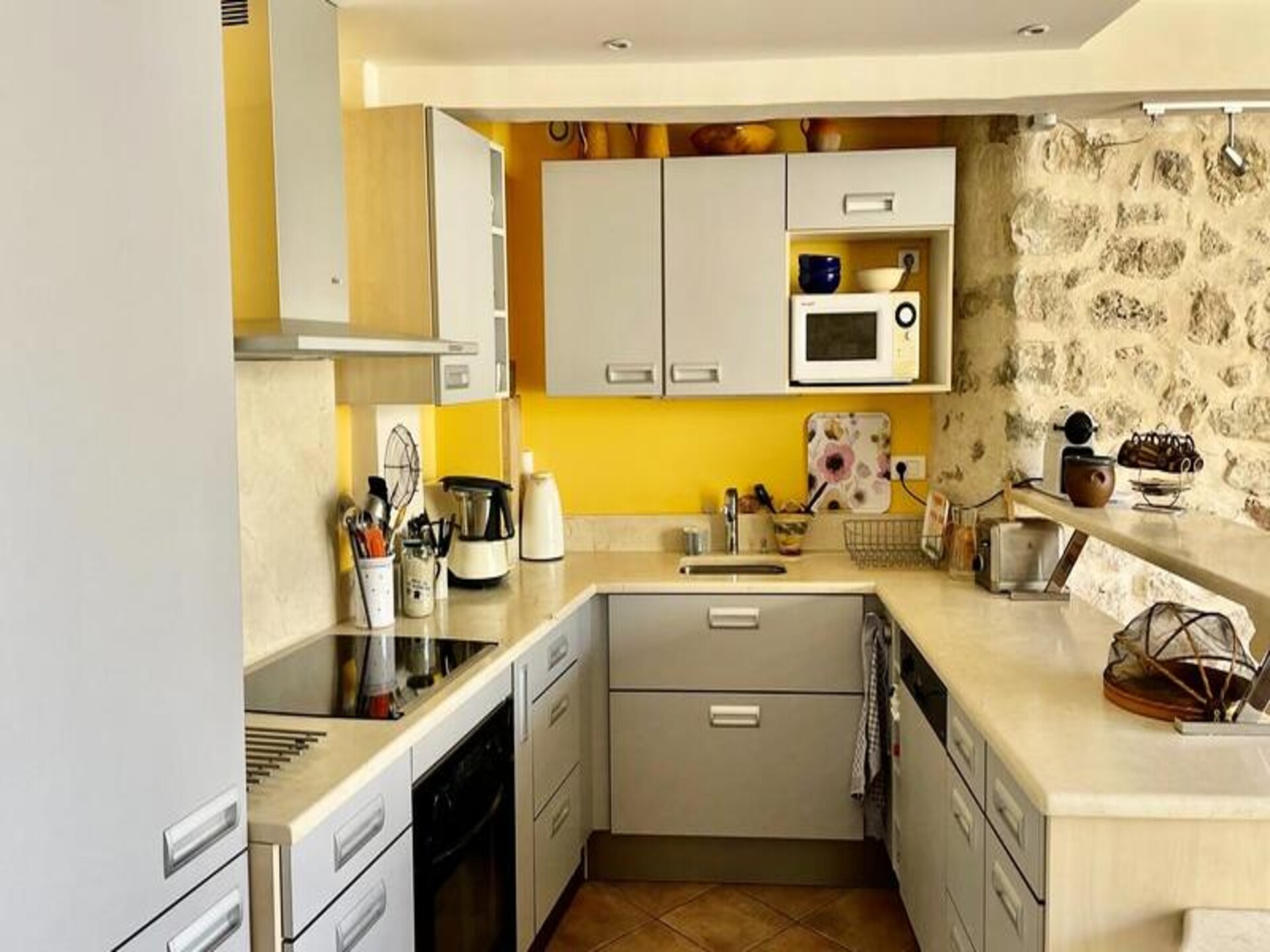 Authentiek dorpsappartement met 3 terrassen in Saint Cannat, vlakbij Aix-en-Provence - foto 7