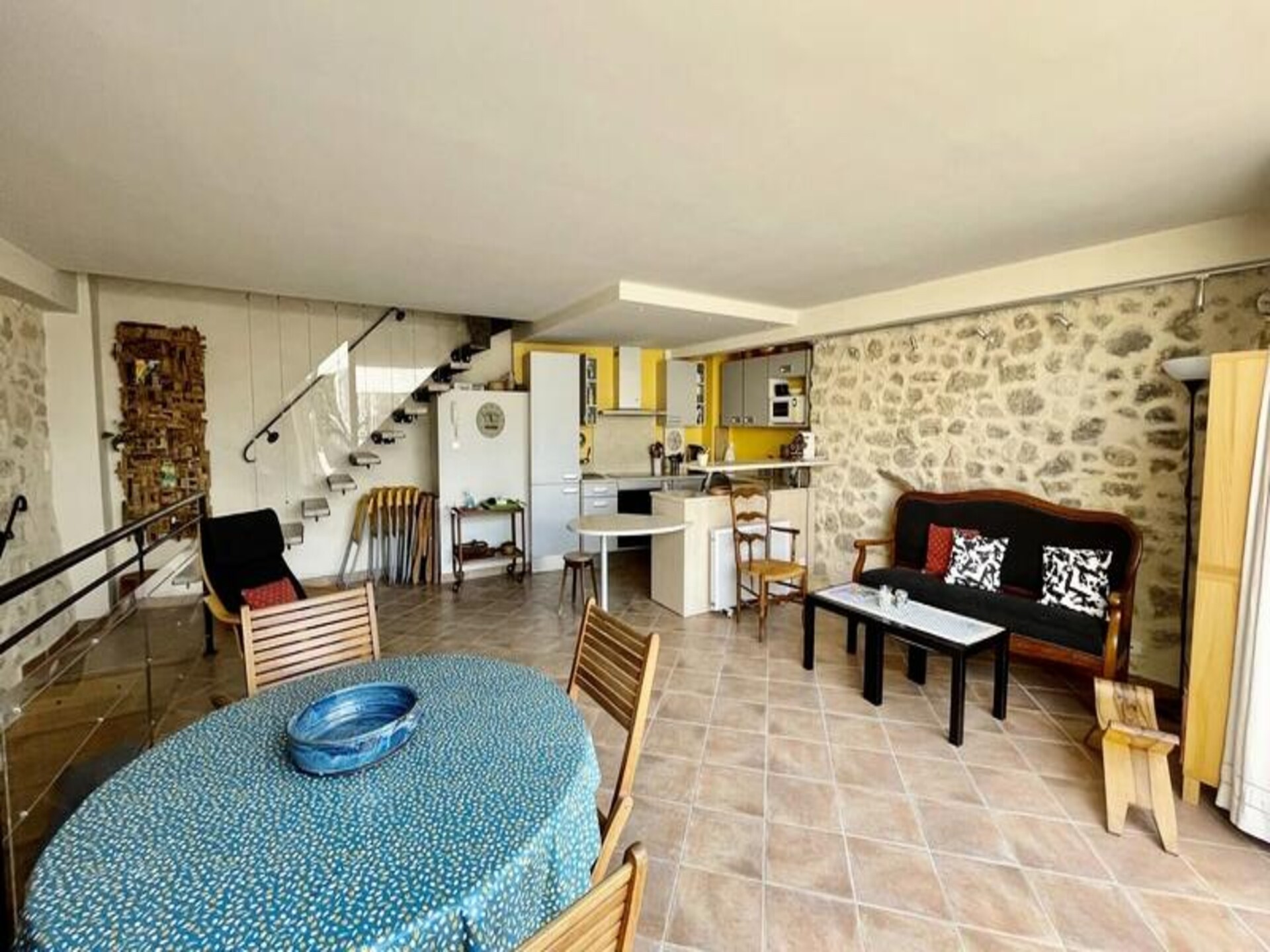 Authentiek dorpsappartement met 3 terrassen in Saint Cannat, vlakbij Aix-en-Provence - foto 16