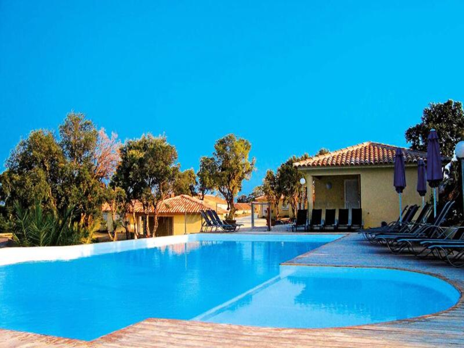 Ruime vakantievilla nabij strand Porto-Vecchio met privétuin en zwembad - foto 3