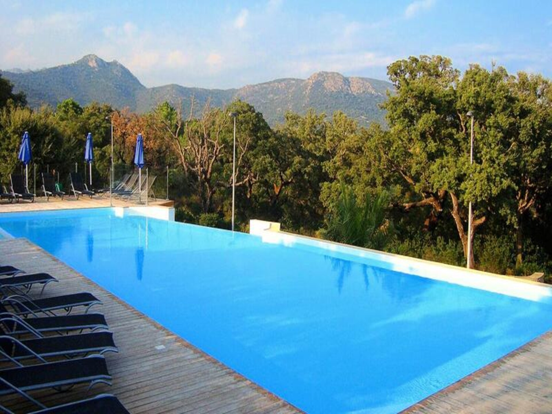 Ruime vakantievilla nabij strand Porto-Vecchio met privétuin en zwembad - foto 4