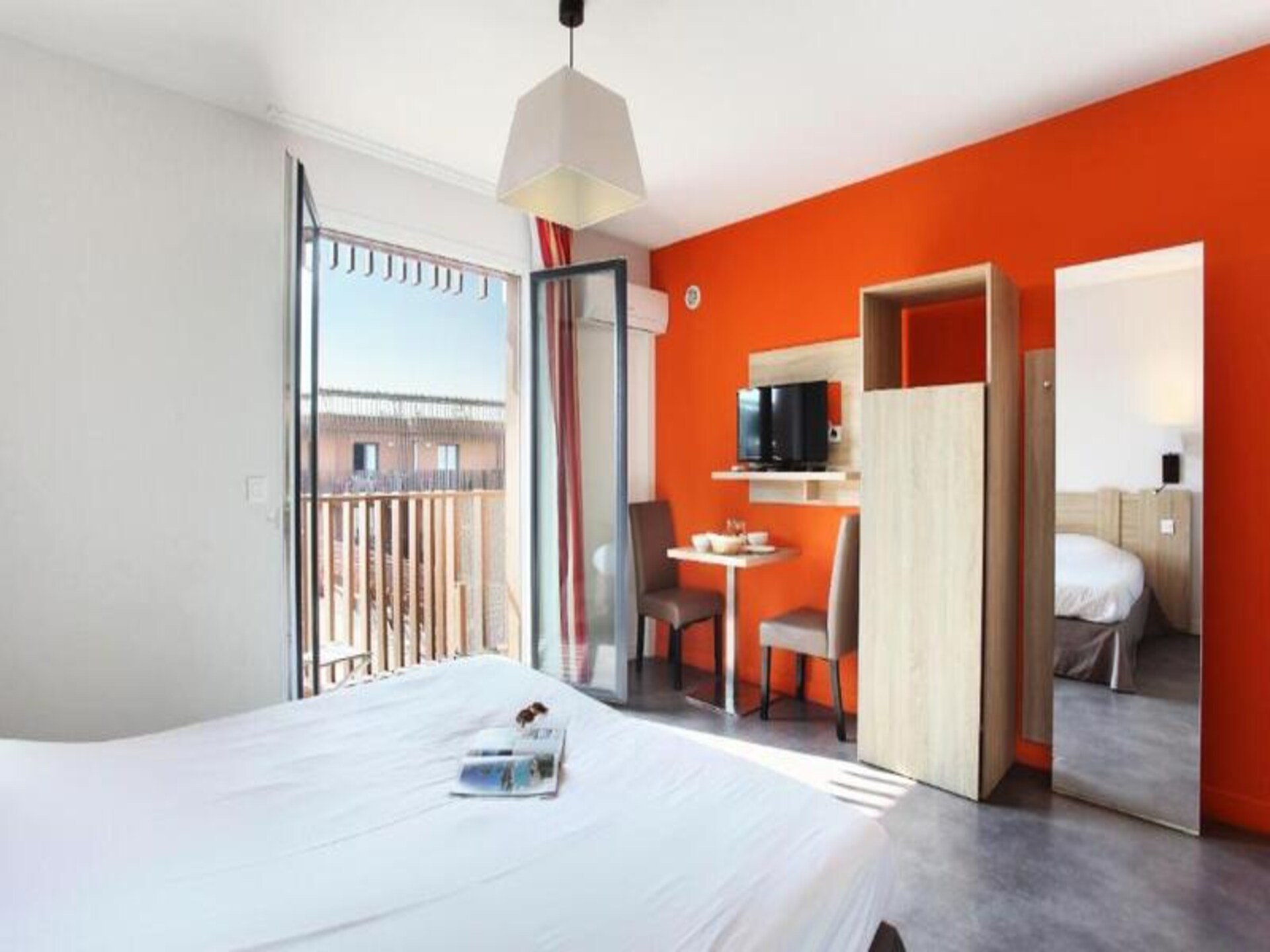 Studio voor 2 met airco, tuin en zwembad op 300m van strand in Sète - foto 14