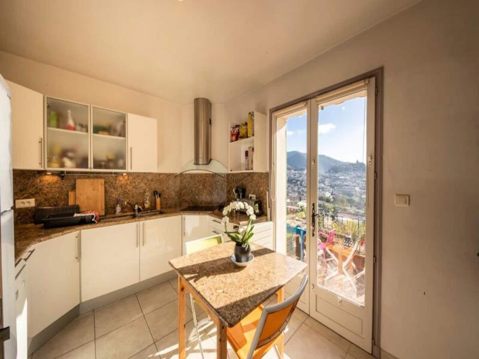 Ruime villa voor 8 met privézwembad en panoramisch uitzicht bij Nice - foto 29