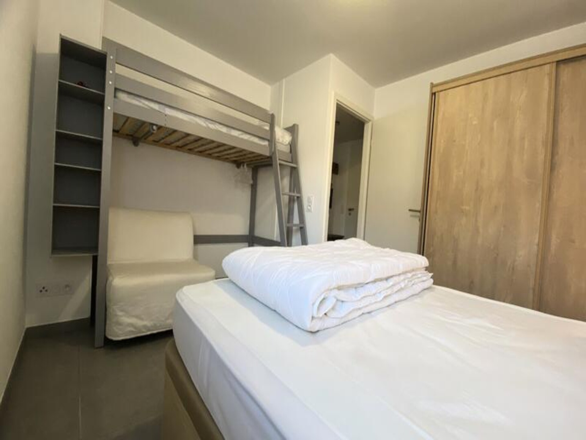 Licht appartement op het zuidwesten met terras, vlakbij Morillon - foto 7