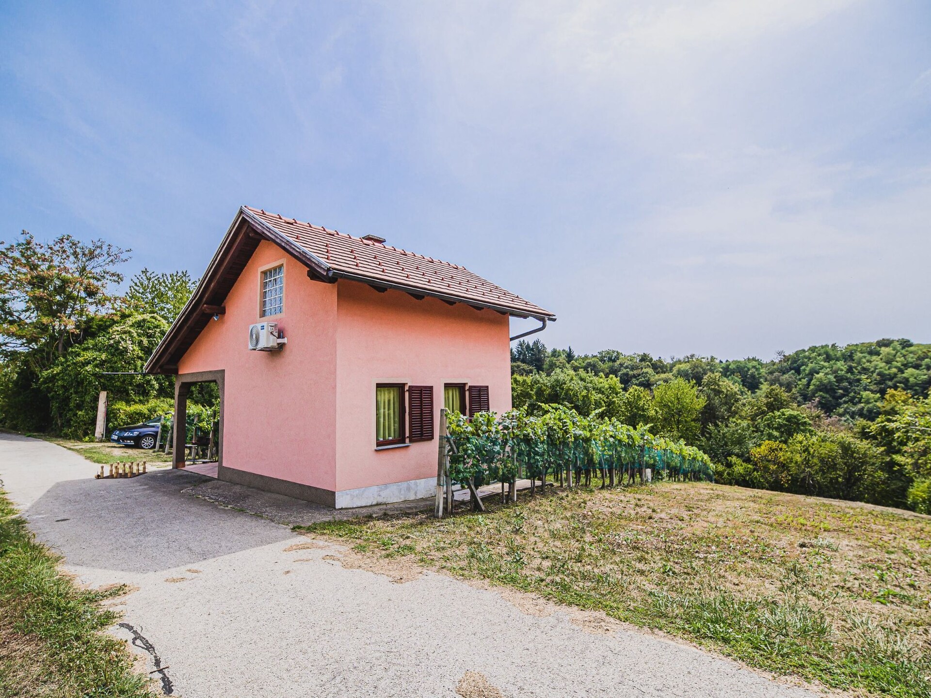 Vrijstaand vakantiehuis met sauna en hot tub nabij de rivier in Brežice - foto 32