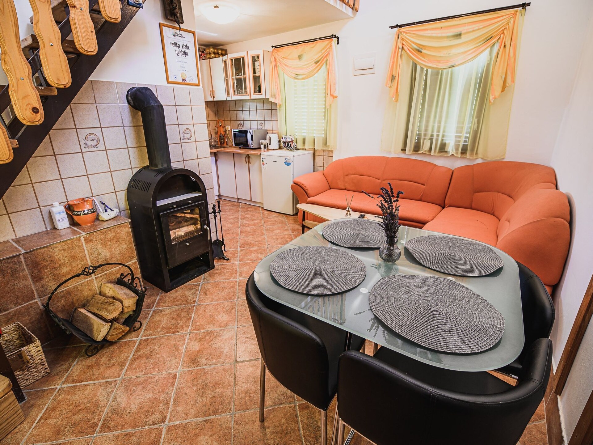 Vrijstaand vakantiehuis met sauna en hot tub nabij de rivier in Brežice - foto 4