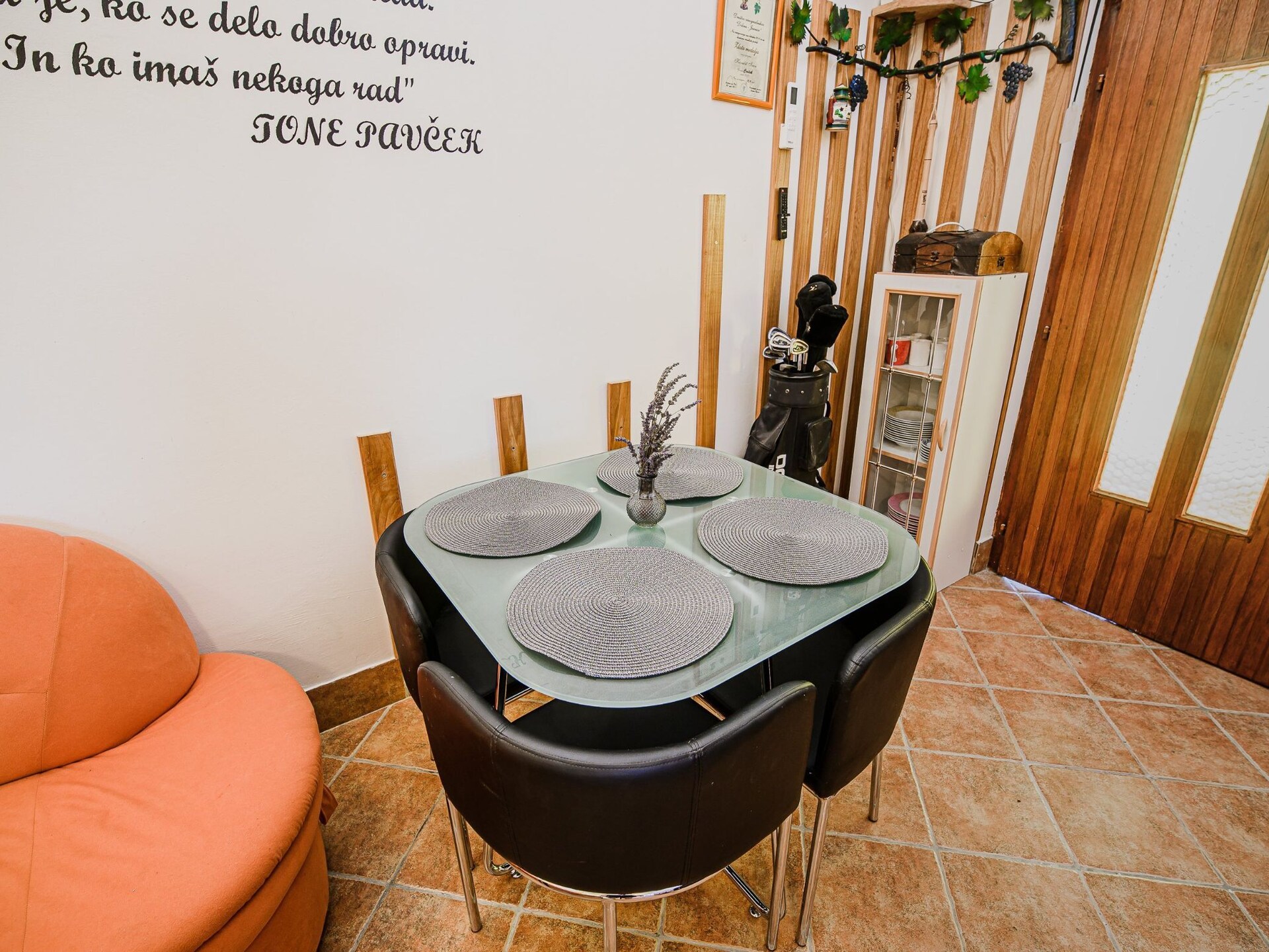 Vrijstaand vakantiehuis met sauna en hot tub nabij de rivier in Brežice - foto 3