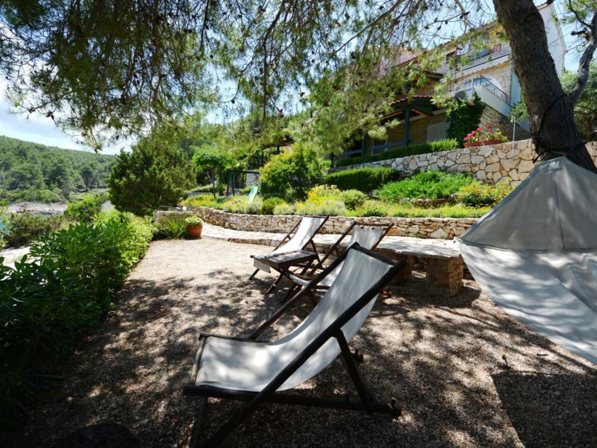 Studio Ruzmarin aan zee in Vrboska, Hvar – direct aan het strand - foto 12