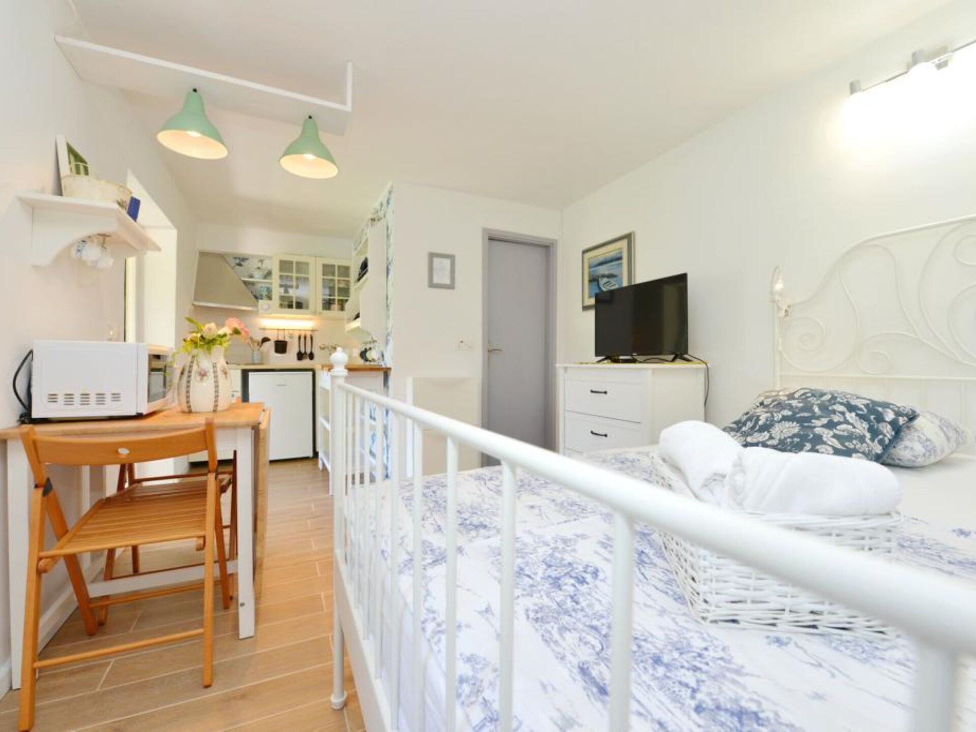 Studio Ruzmarin aan zee in Vrboska, Hvar – direct aan het strand - foto 5
