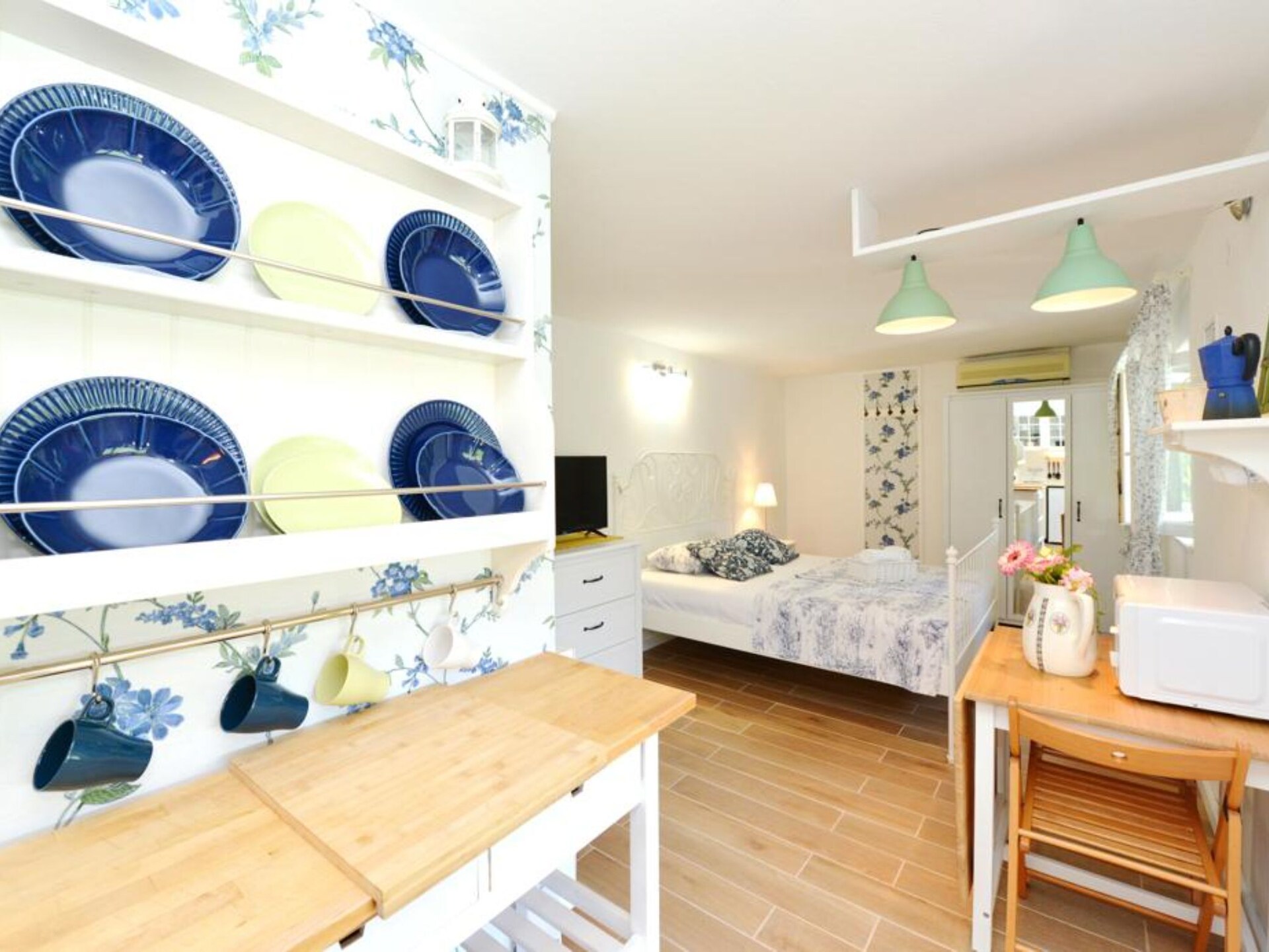Studio Ruzmarin aan zee in Vrboska, Hvar – direct aan het strand - foto 9