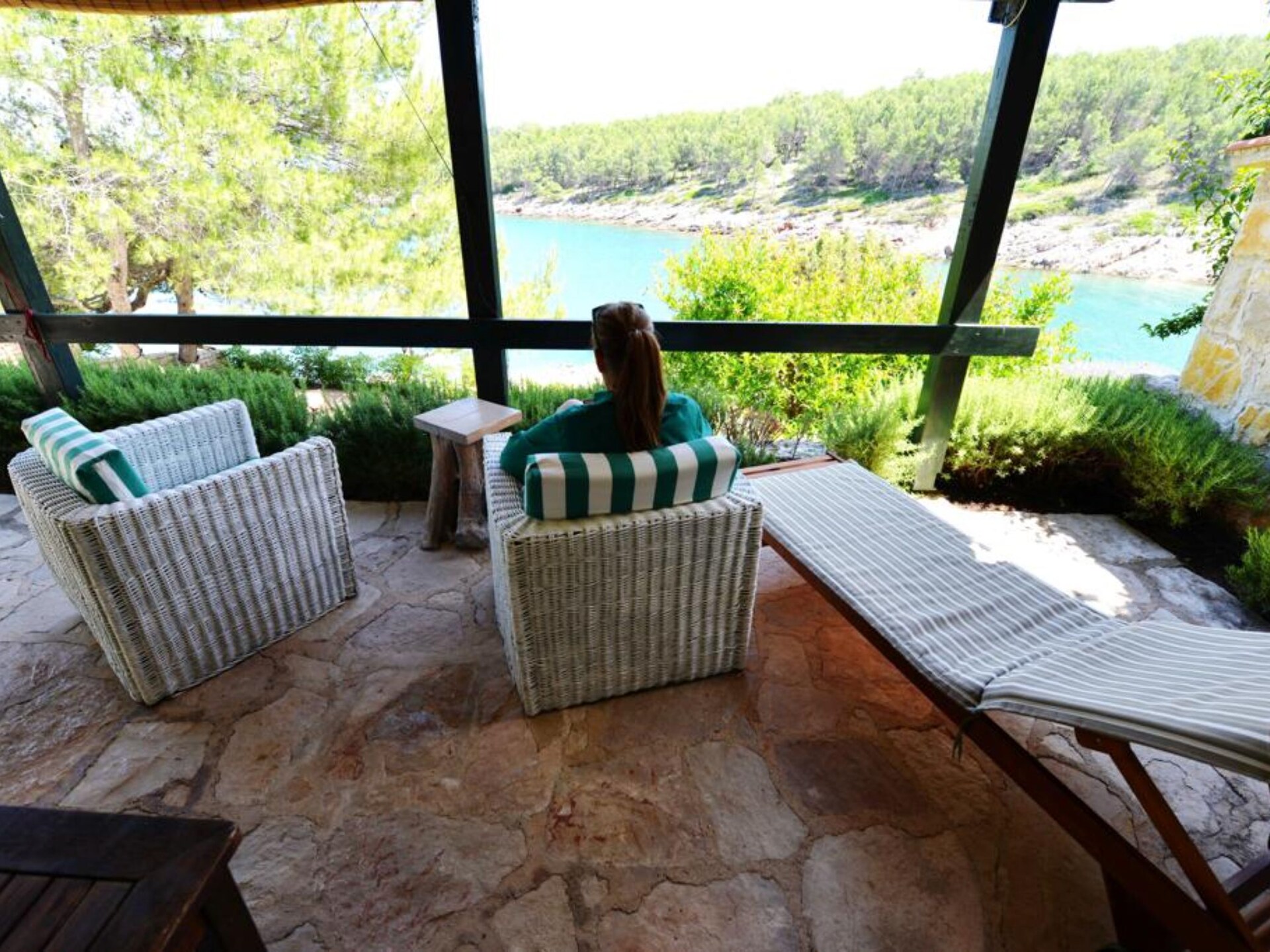 Studio Ruzmarin aan zee in Vrboska, Hvar – direct aan het strand - foto 17