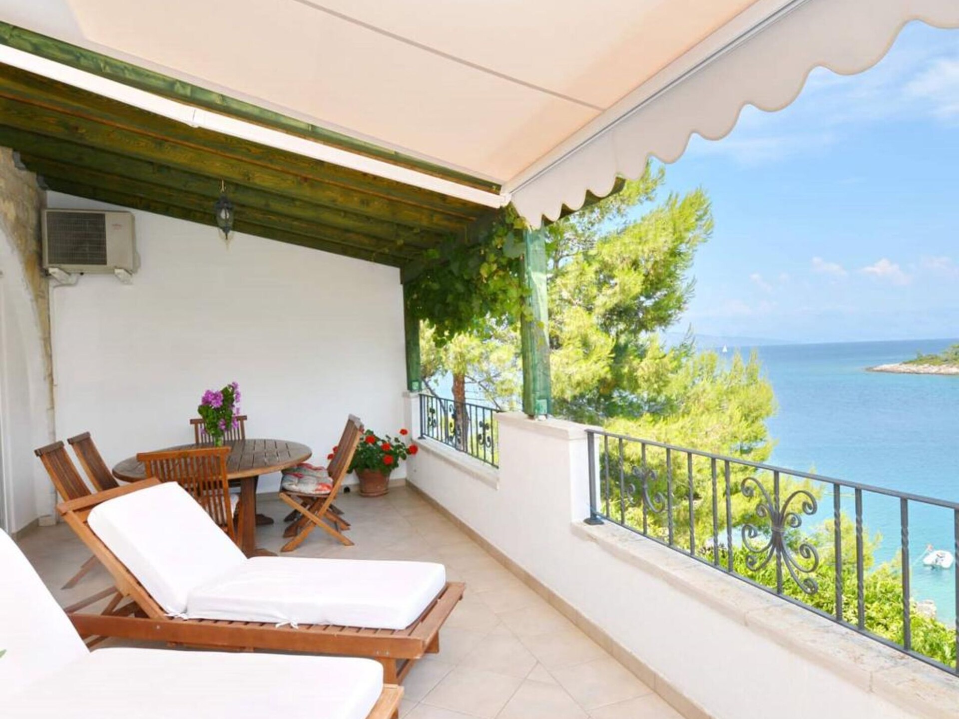 Appartement Maslina aan zee in Vrboska – 30 meter van het strand - foto 31