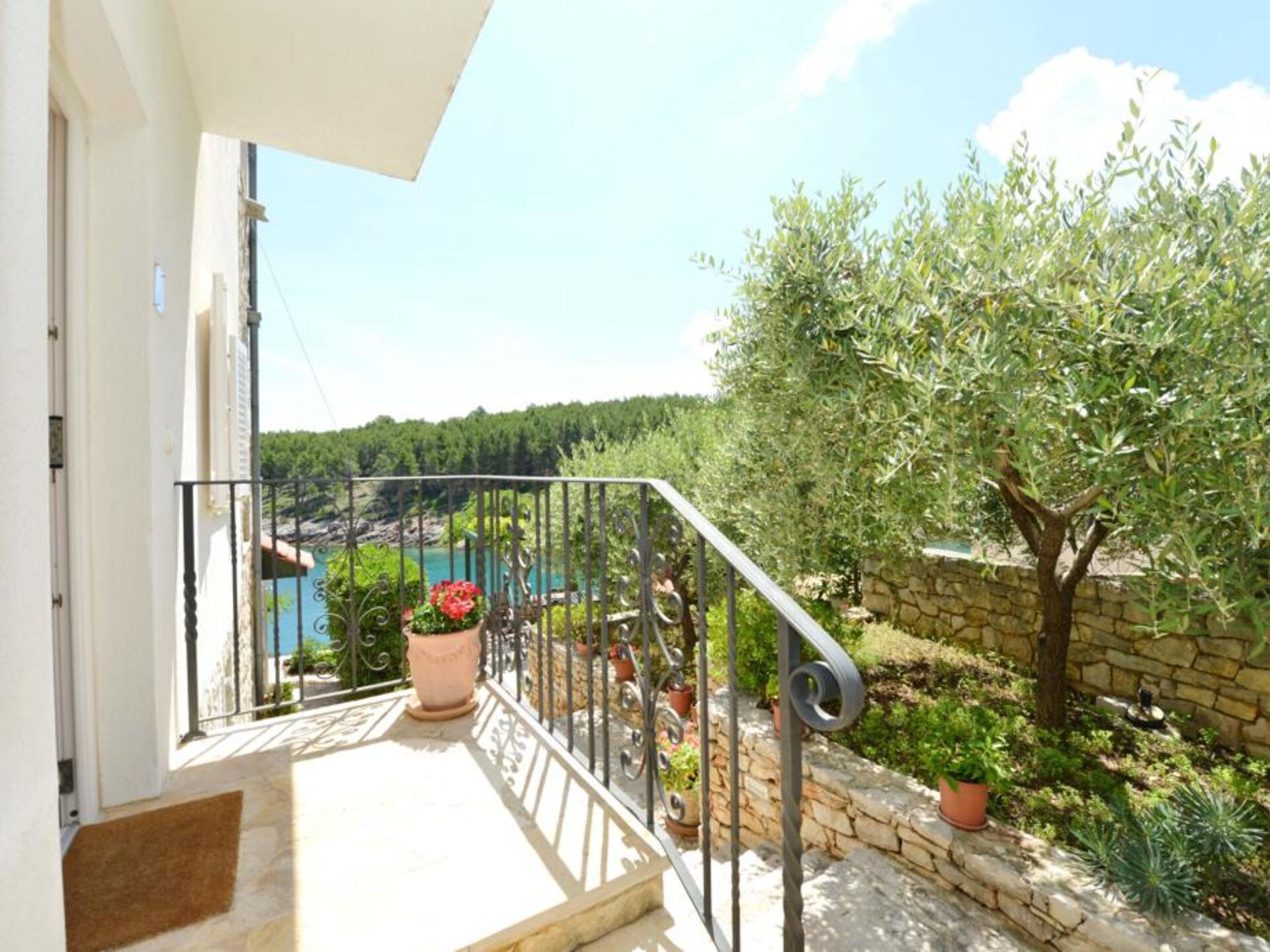 Appartement Maslina aan zee in Vrboska – 30 meter van het strand - foto 28