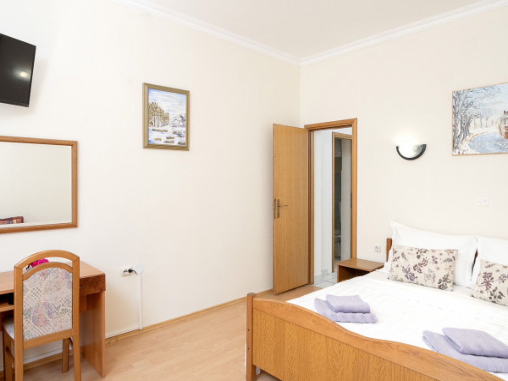 3-persoons appartement direct aan het strand in Vrboska - foto 10