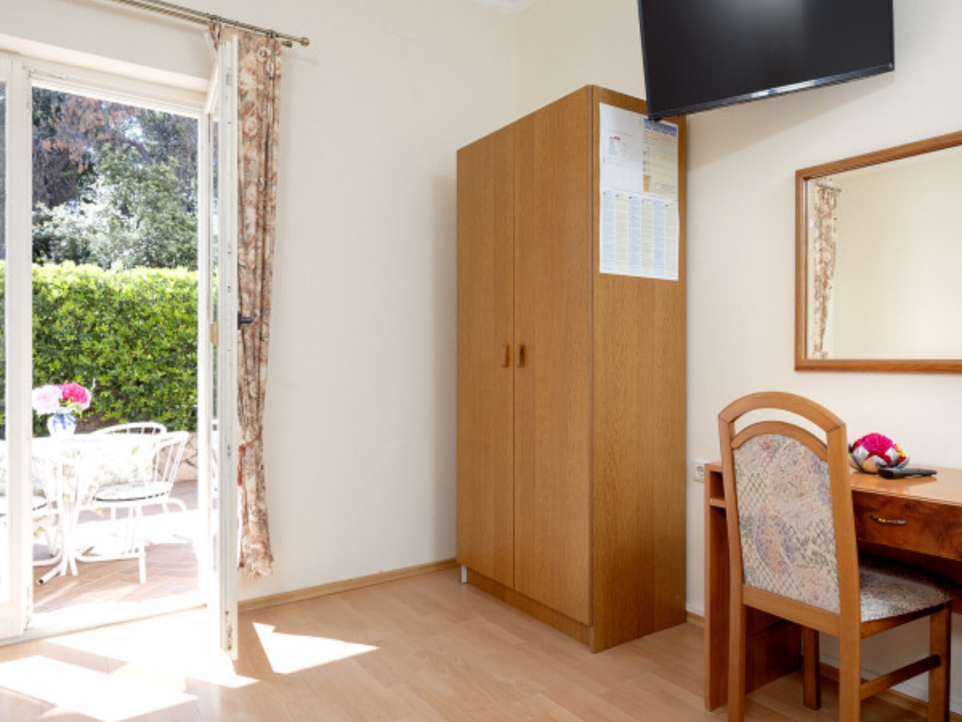 3-persoons appartement direct aan het strand in Vrboska - foto 7