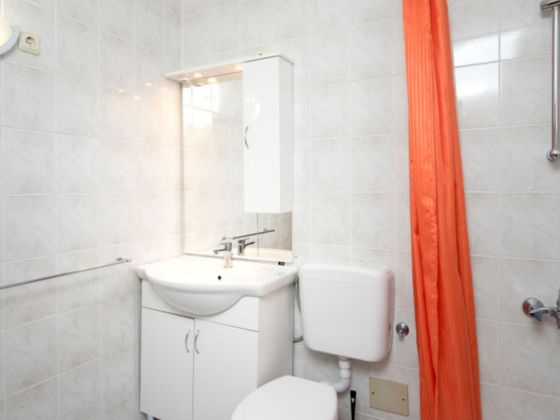 Ruim appartement voor 6 aan zee in Vrboska, Hvar – 200m van strand - foto 14