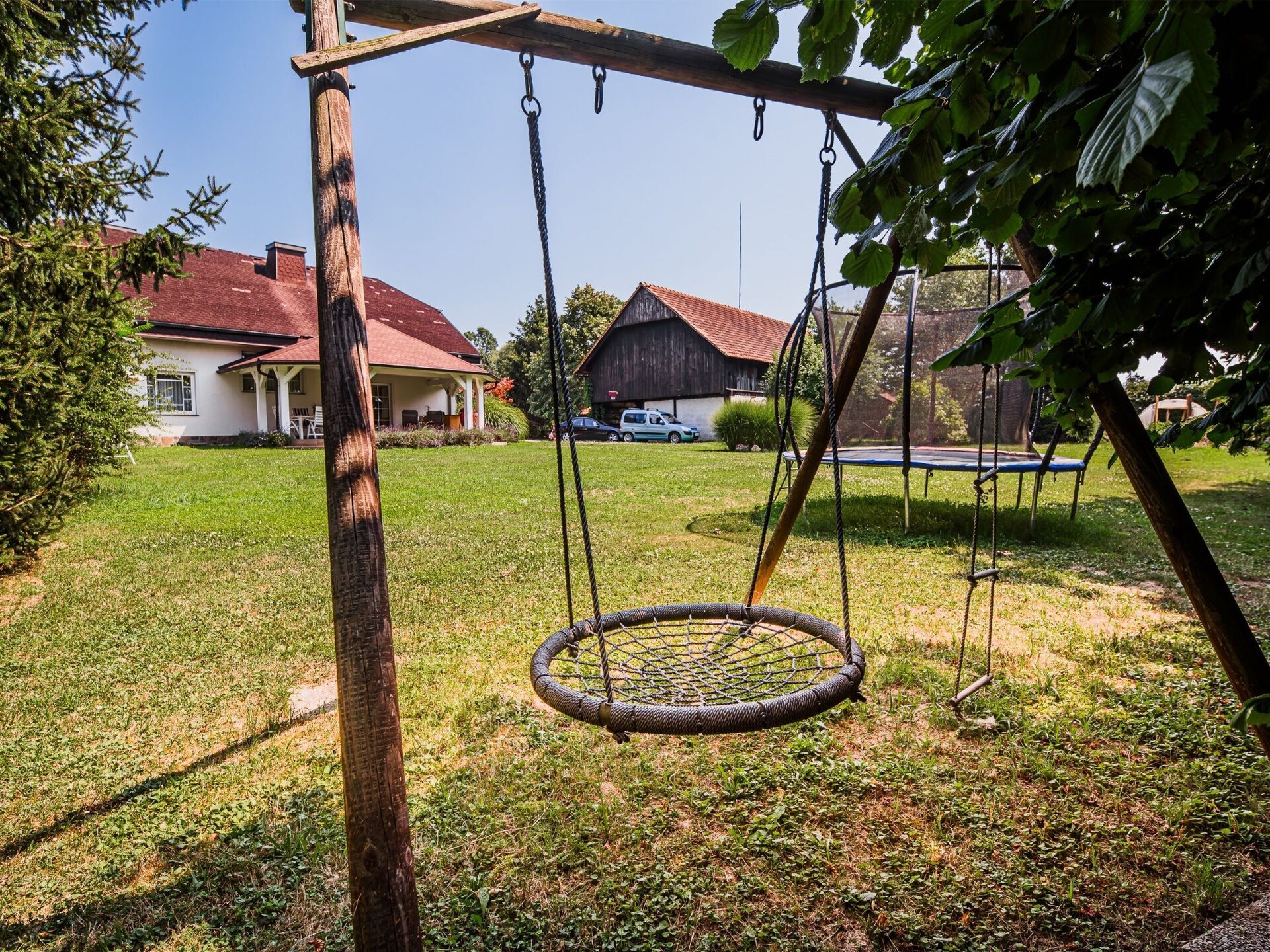 Ruim vakantiehuis in Bukošek met tuin, trampoline en BBQ voor 10 personen - foto 42