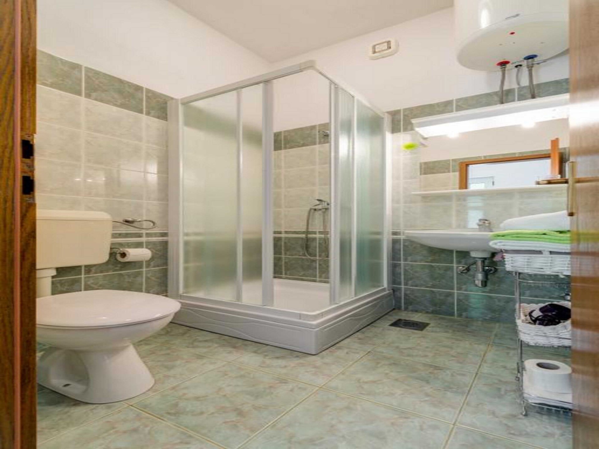 Knus appartement vlakbij zee met gedeeld zwembad in Lokva Rogoznica - foto 4