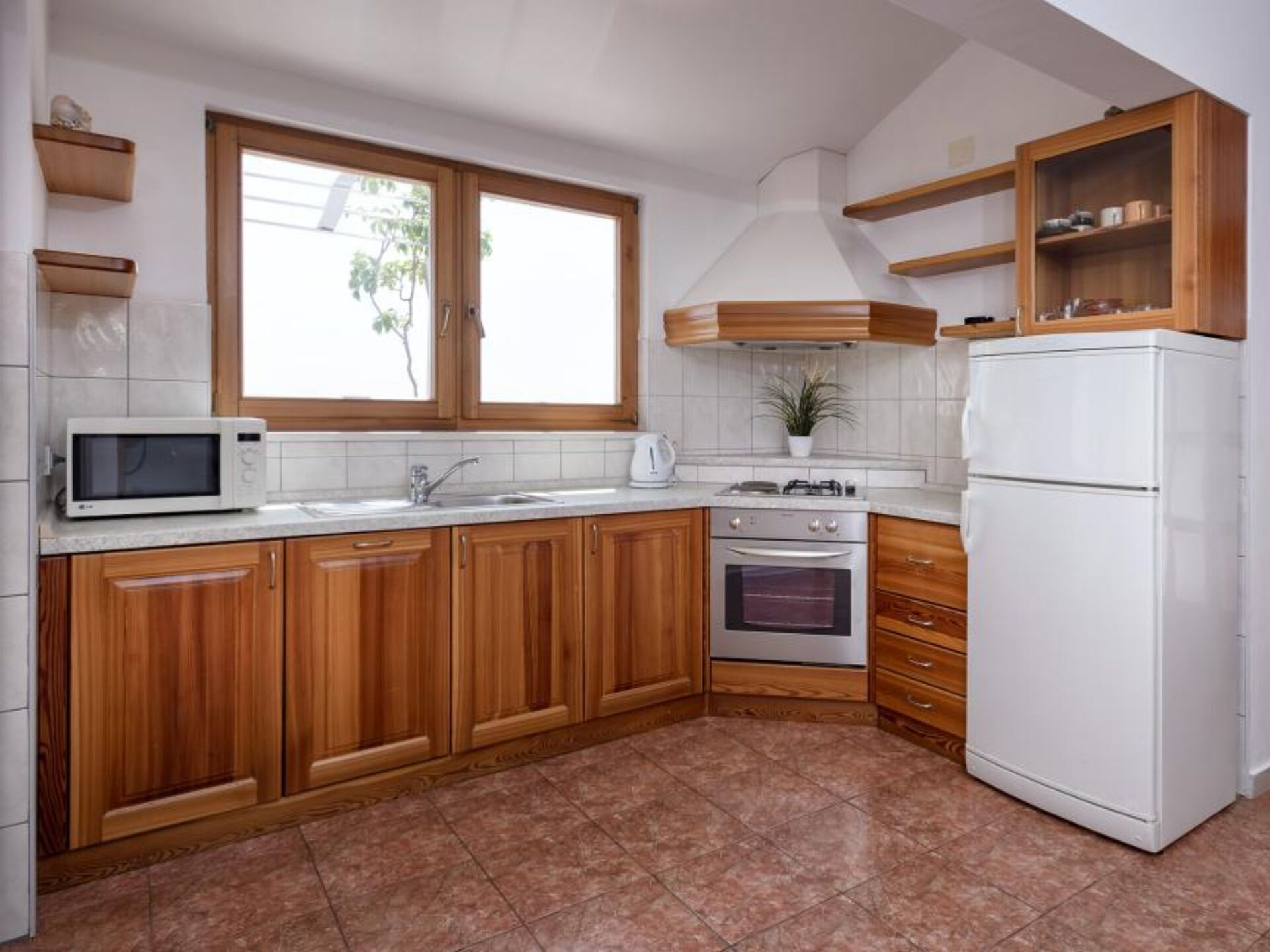 Aan het strand: ruim appartement voor 5 personen in Hvar - foto 4