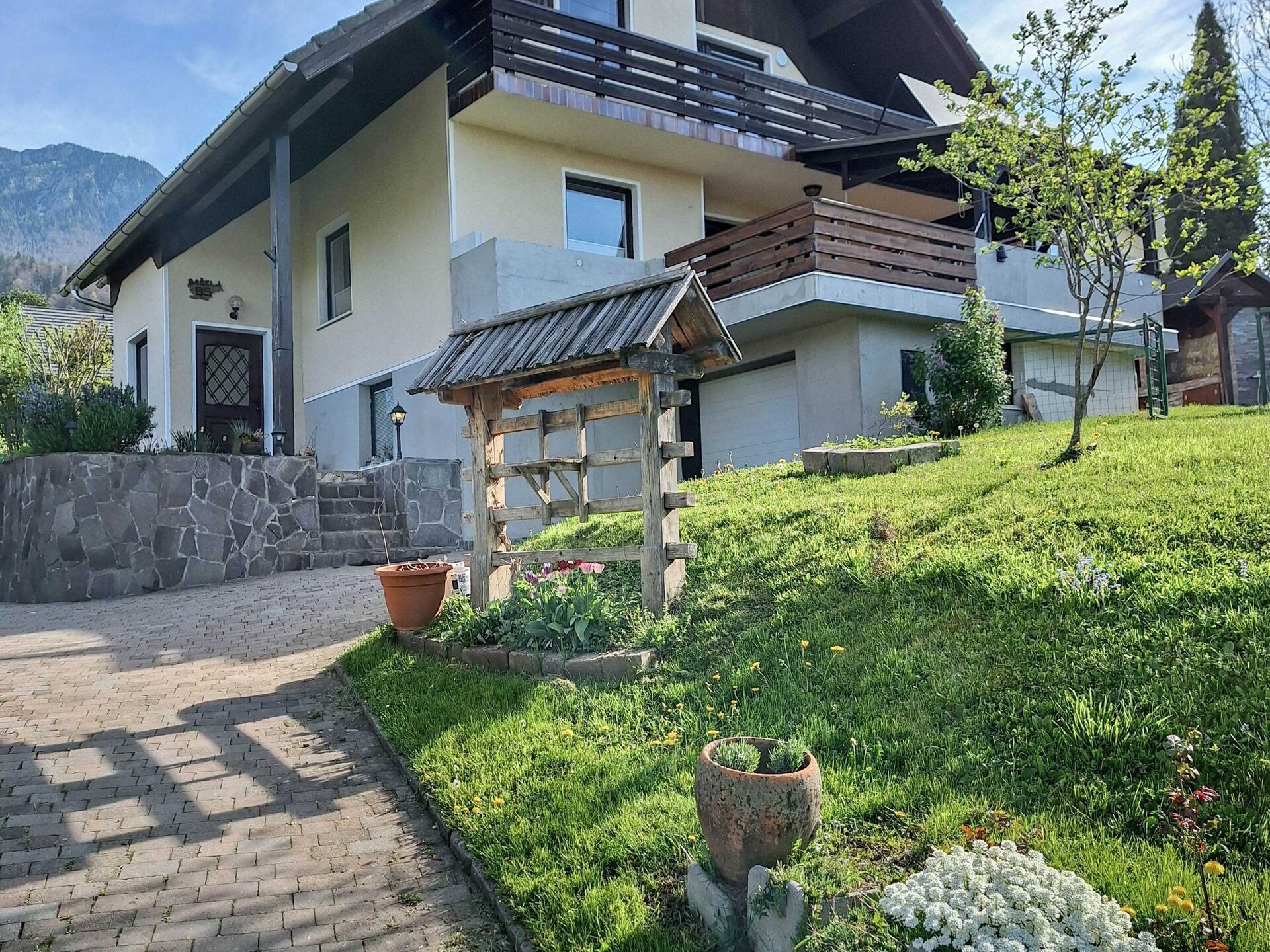 Kleurrijk appartement met balkon en uitzicht op de Alpen in Preddvor - foto 16