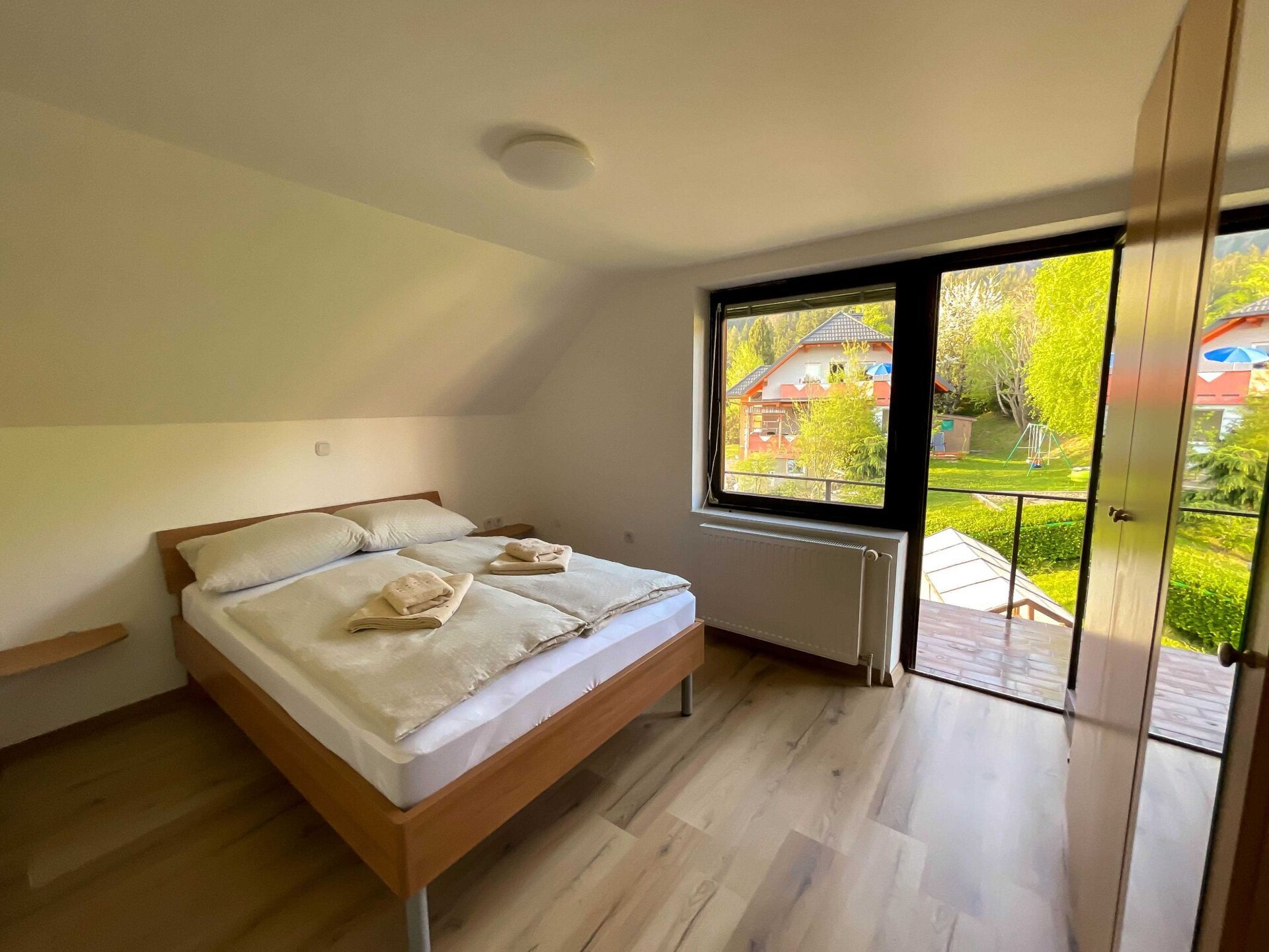 Kleurrijk appartement met balkon en uitzicht op de Alpen in Preddvor - foto 7