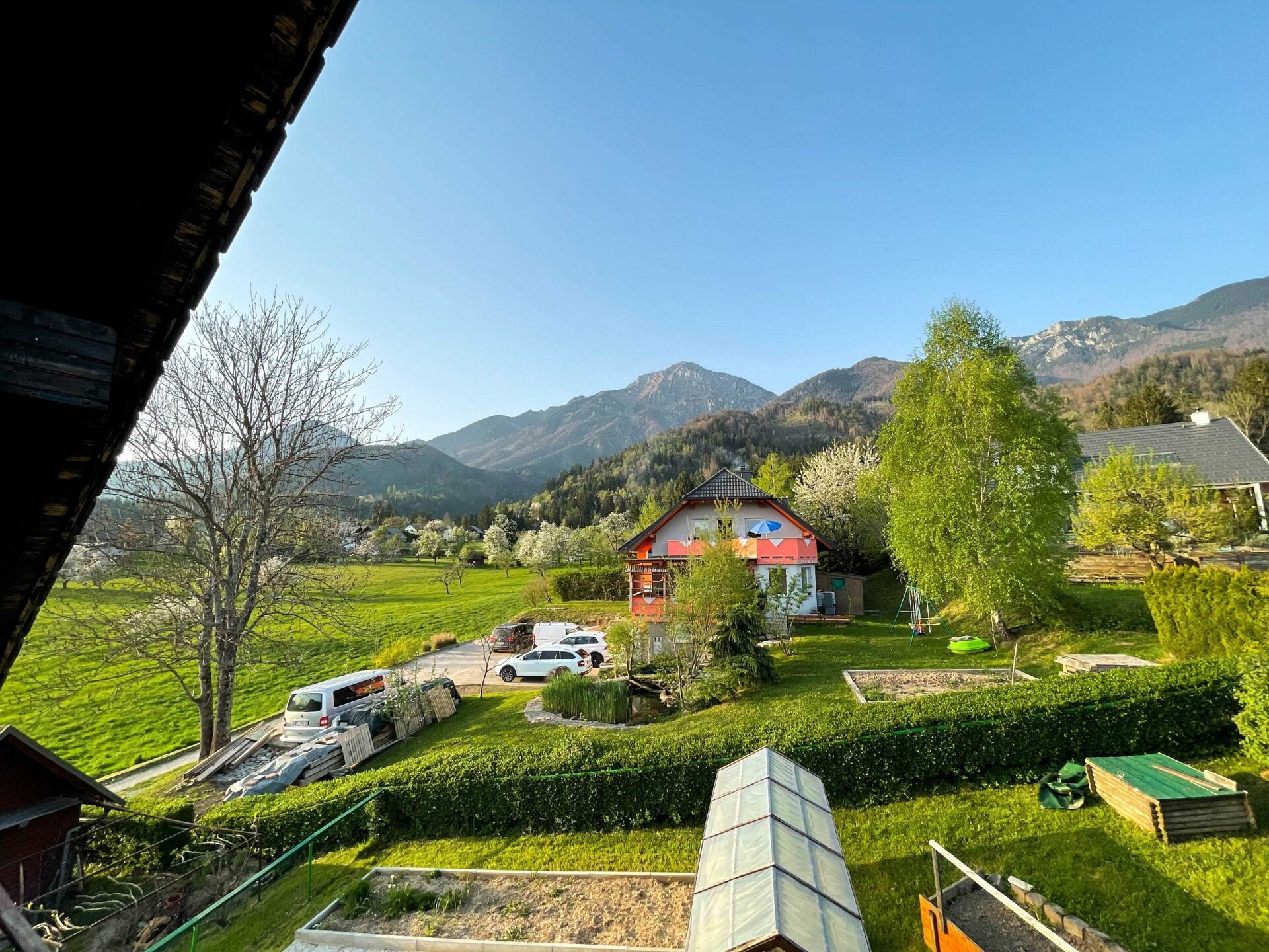 Kleurrijk appartement met balkon en uitzicht op de Alpen in Preddvor - foto 21