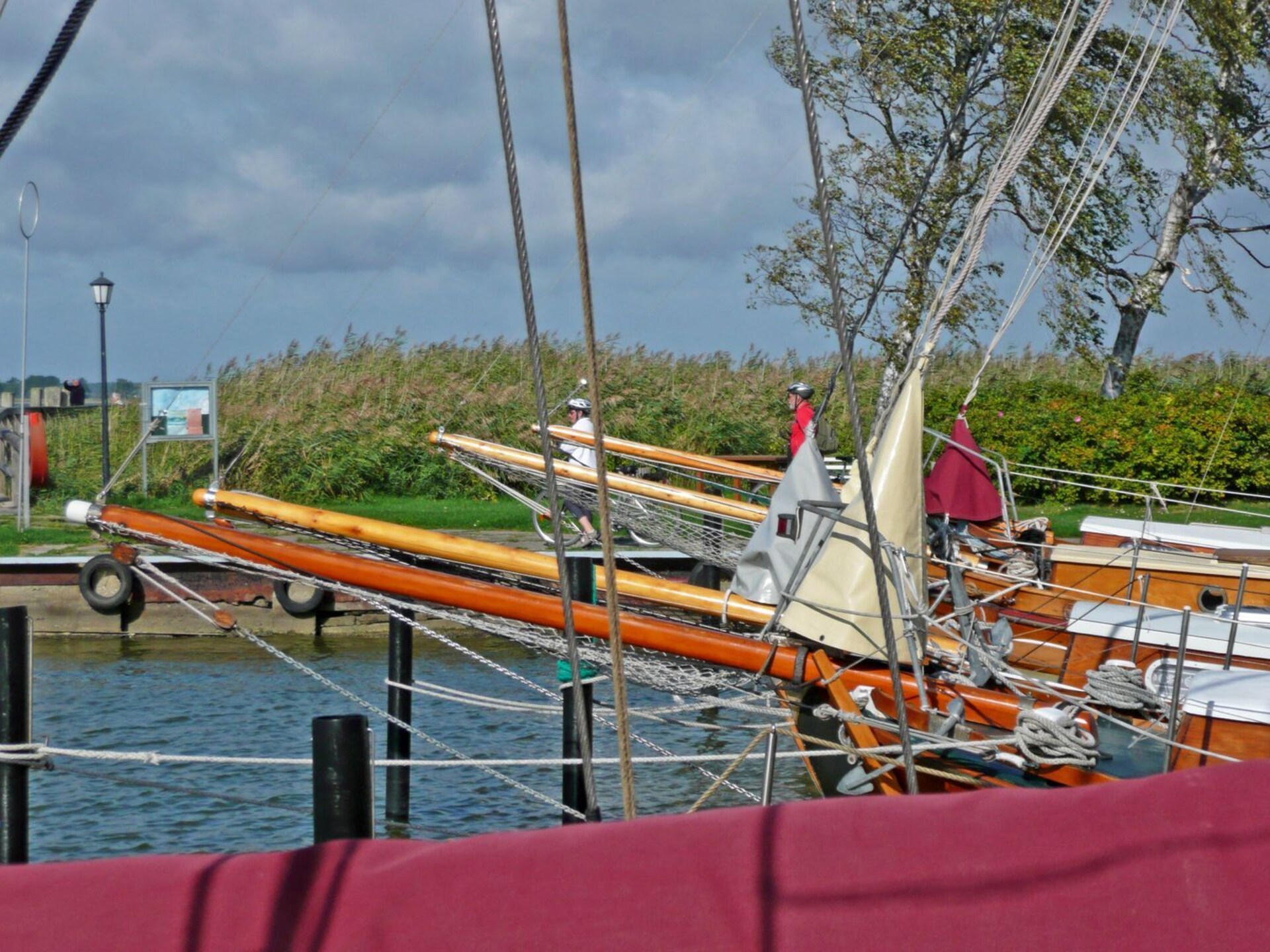 4-persoons woonboot in het centrum van Barth nabij de zee - foto 22