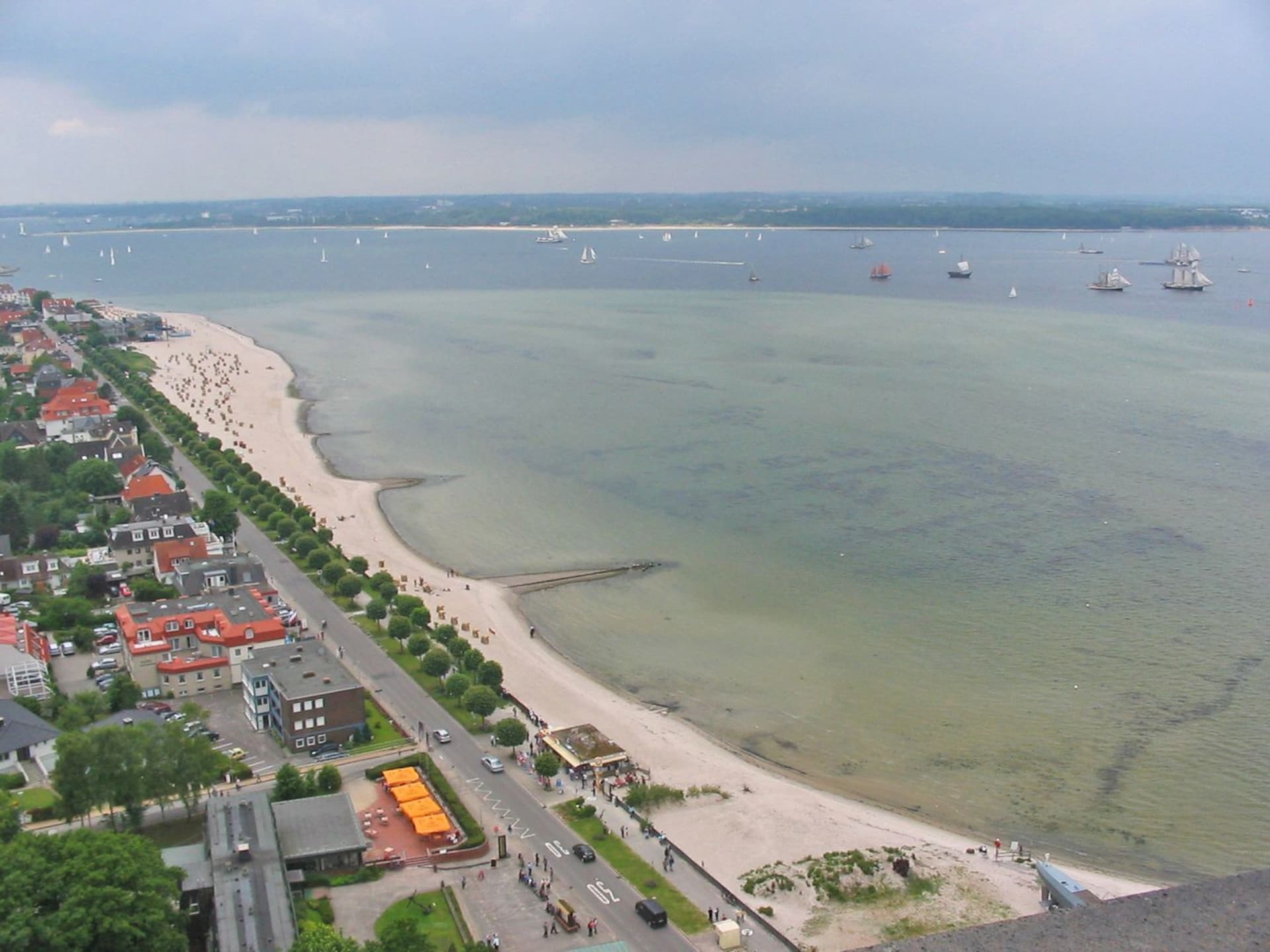 Dichtbij centrum Laboe: Unieke woonboot voor 3 personen - foto 20