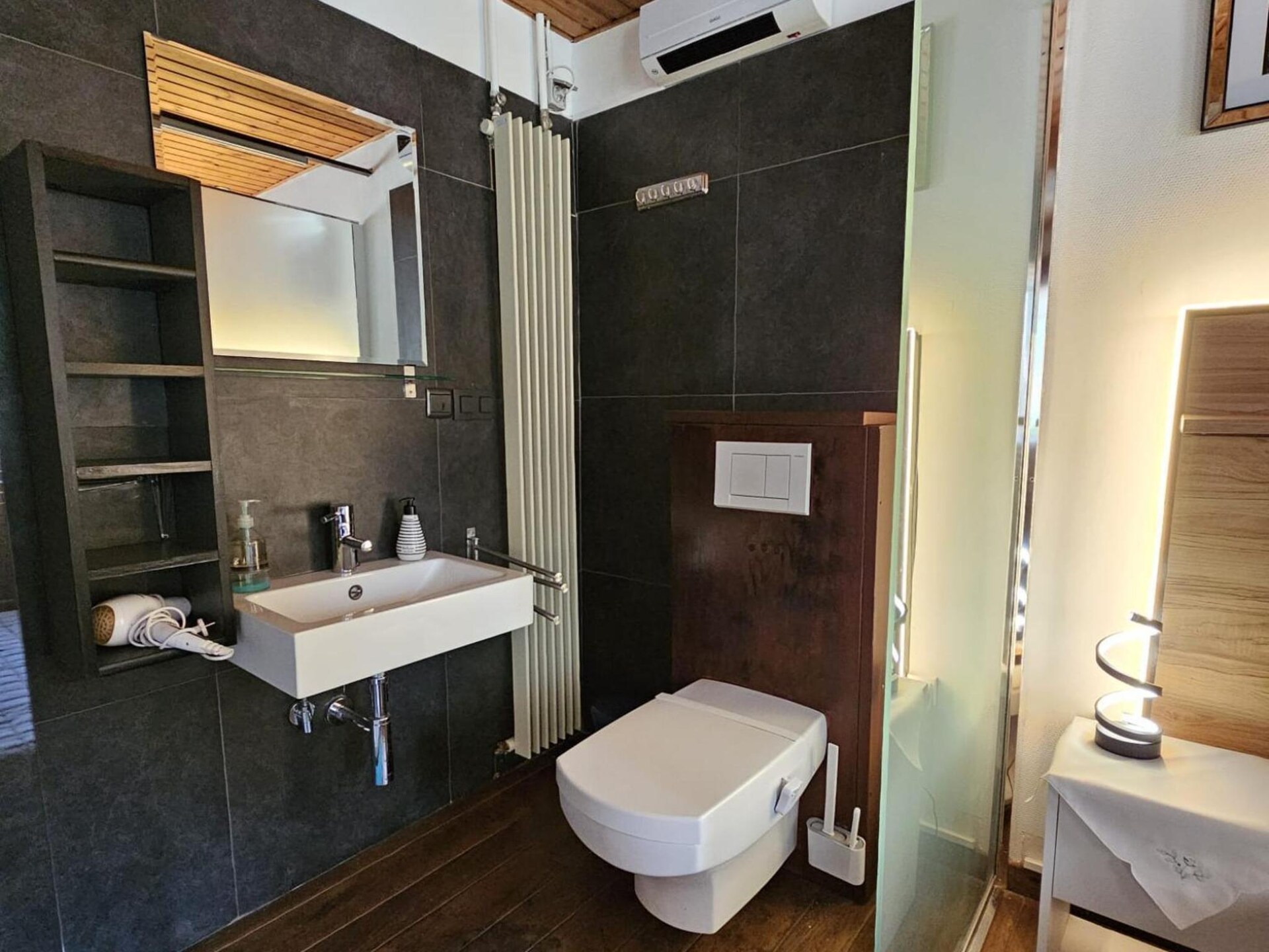 Rustiek vakantiehuis met omheinde tuin en privégarage in Hastière-Lavaux - foto 26