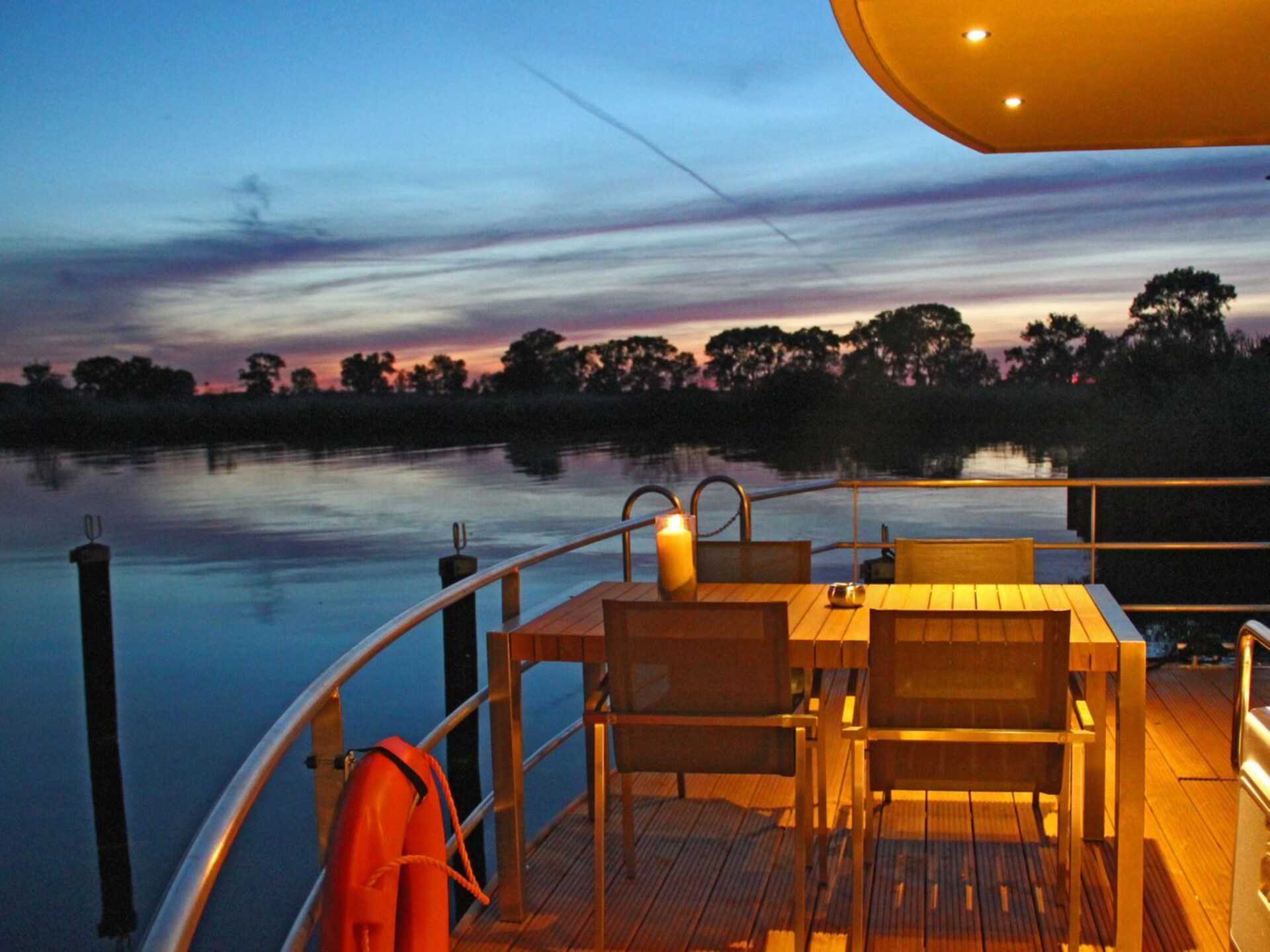 Woonboot Floating 44 Undine aan de Uecker – Uitzicht op water, dichtbij strand - foto 8