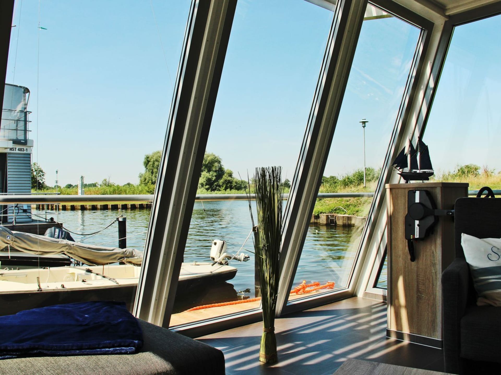3-persoons woonboot Hausboot Xenia in Ueckermünde bij het strand - foto 6
