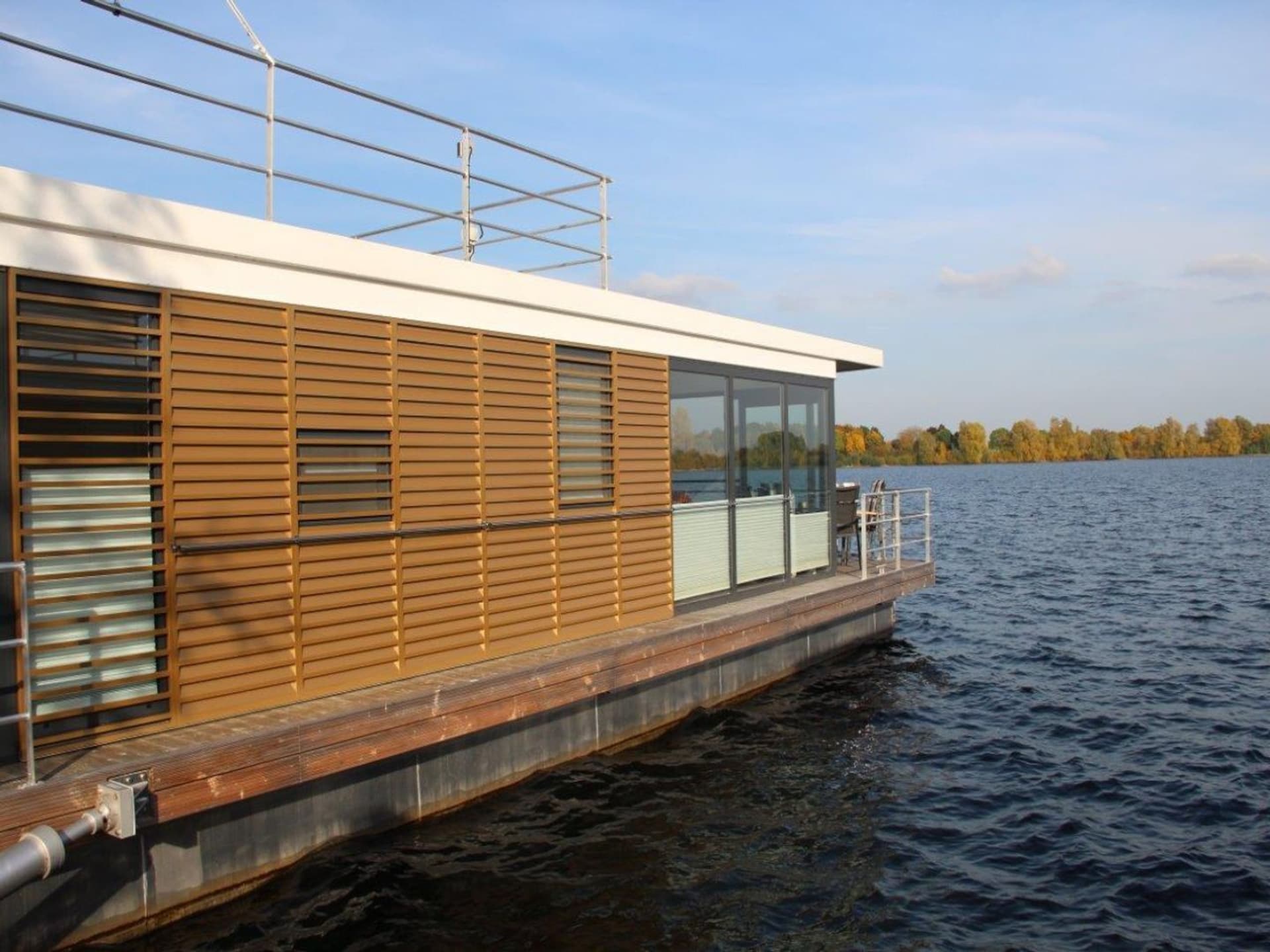 Unieke woonboot voor 2 personen in het merenlandschap van Xanten (2) - foto 2