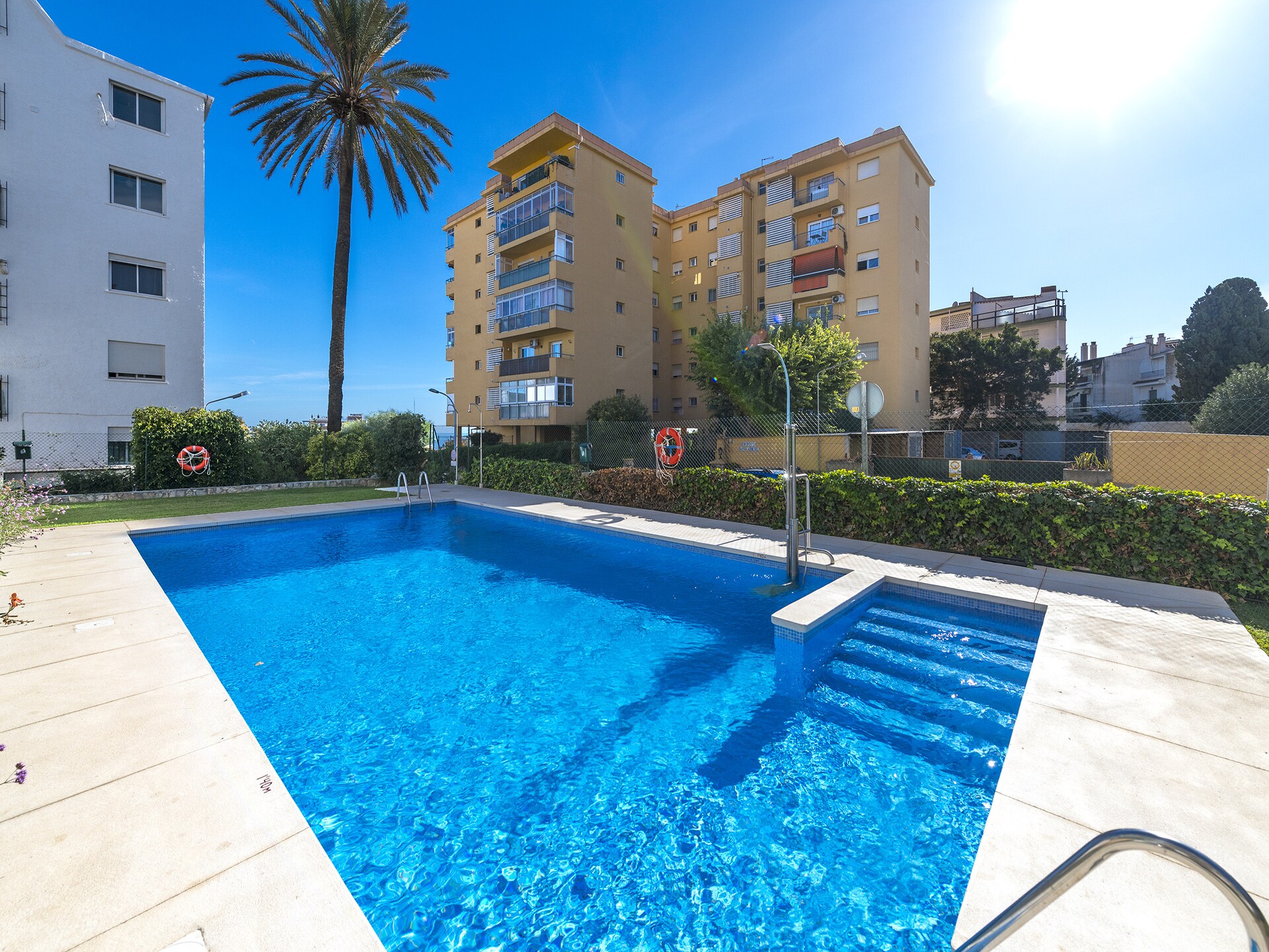 Compact appartement aan de golfbaan, 450 meter van het strand in Torremolinos - foto 6