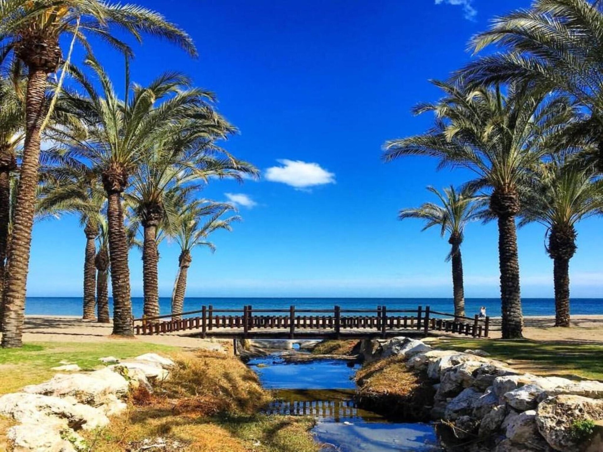 Compact appartement aan de golfbaan, 450 meter van het strand in Torremolinos - foto 32
